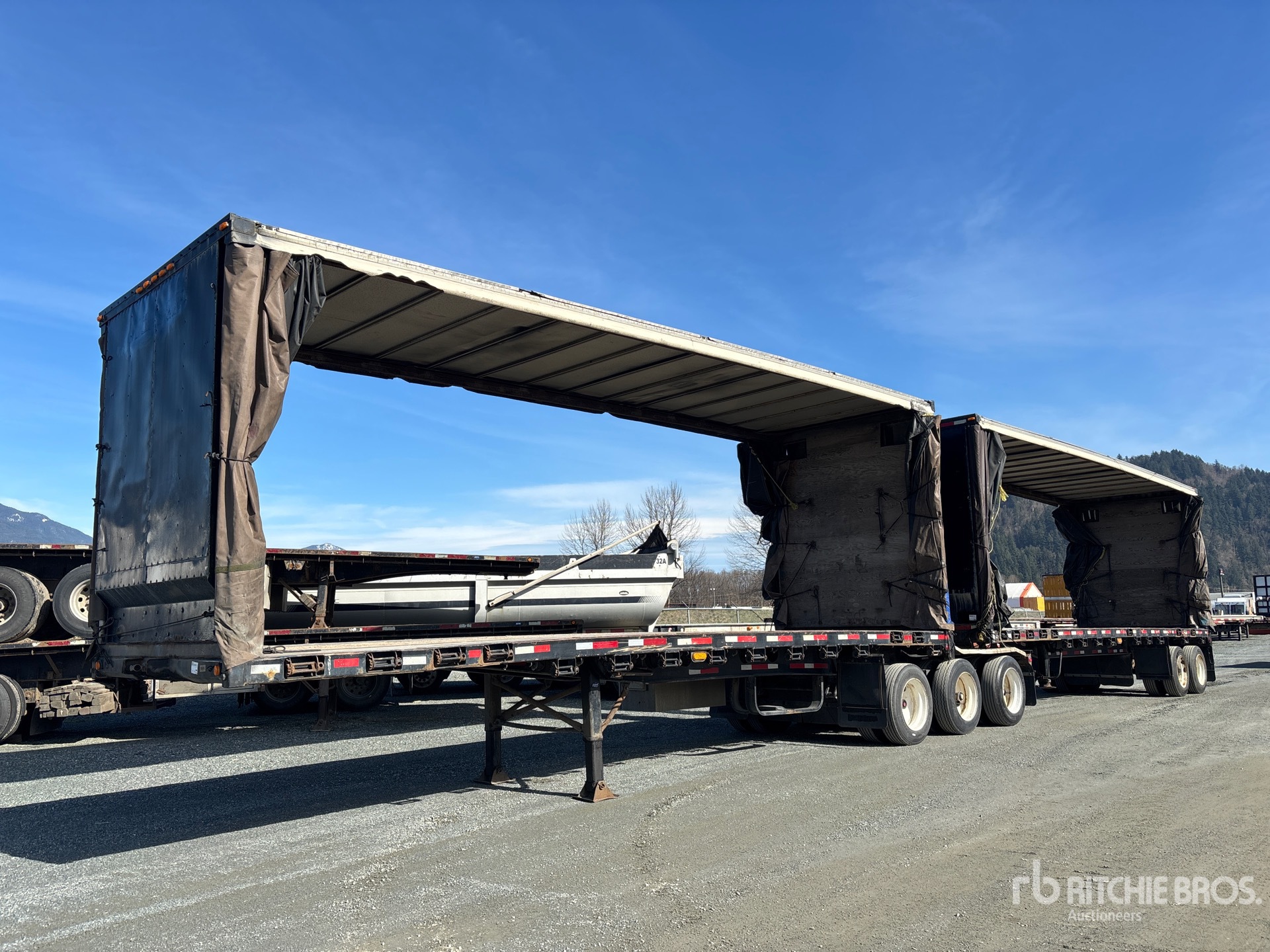 General Appearance with Featured Photo