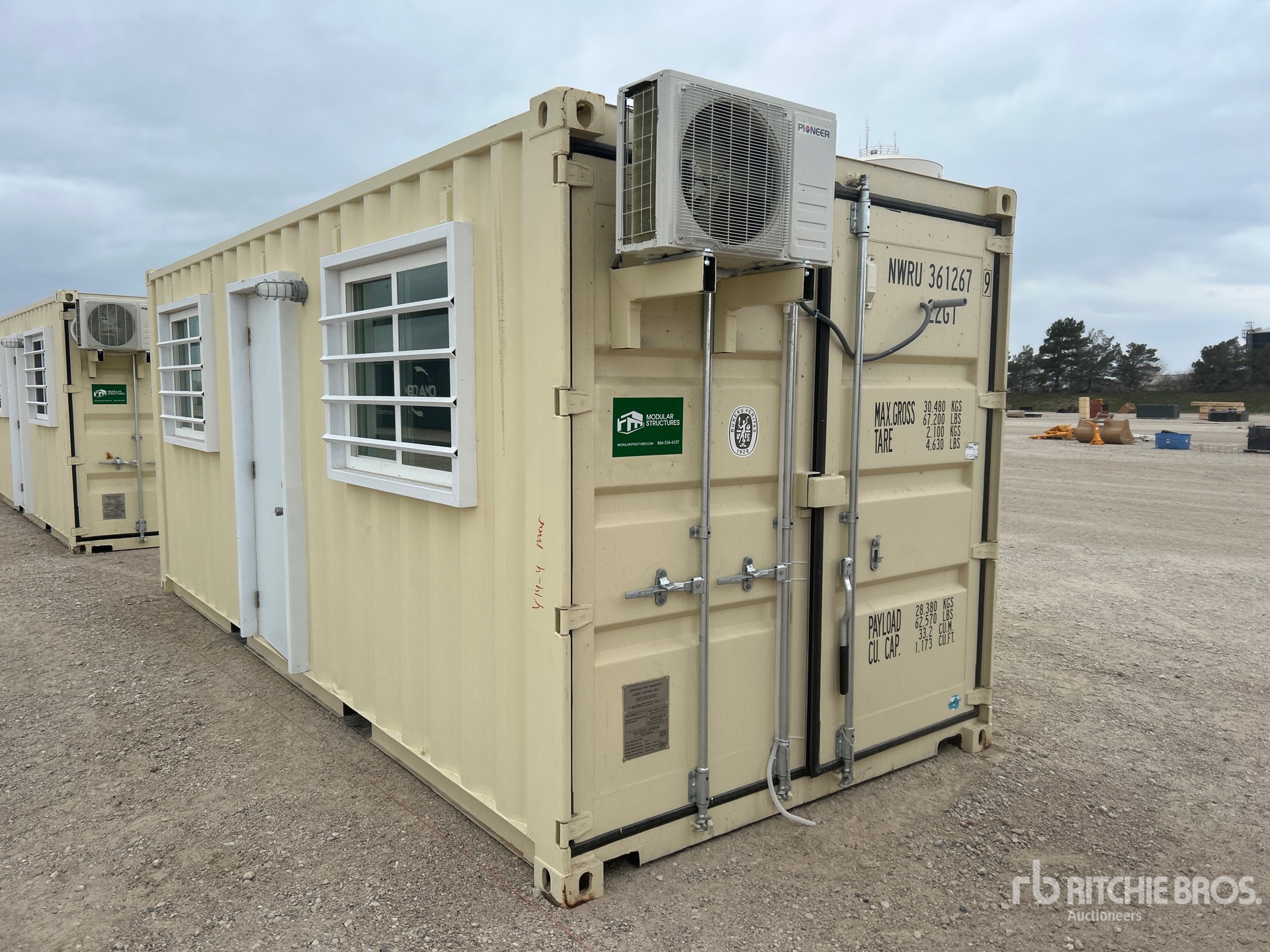 Aspect général with Image, coin arrière gauche