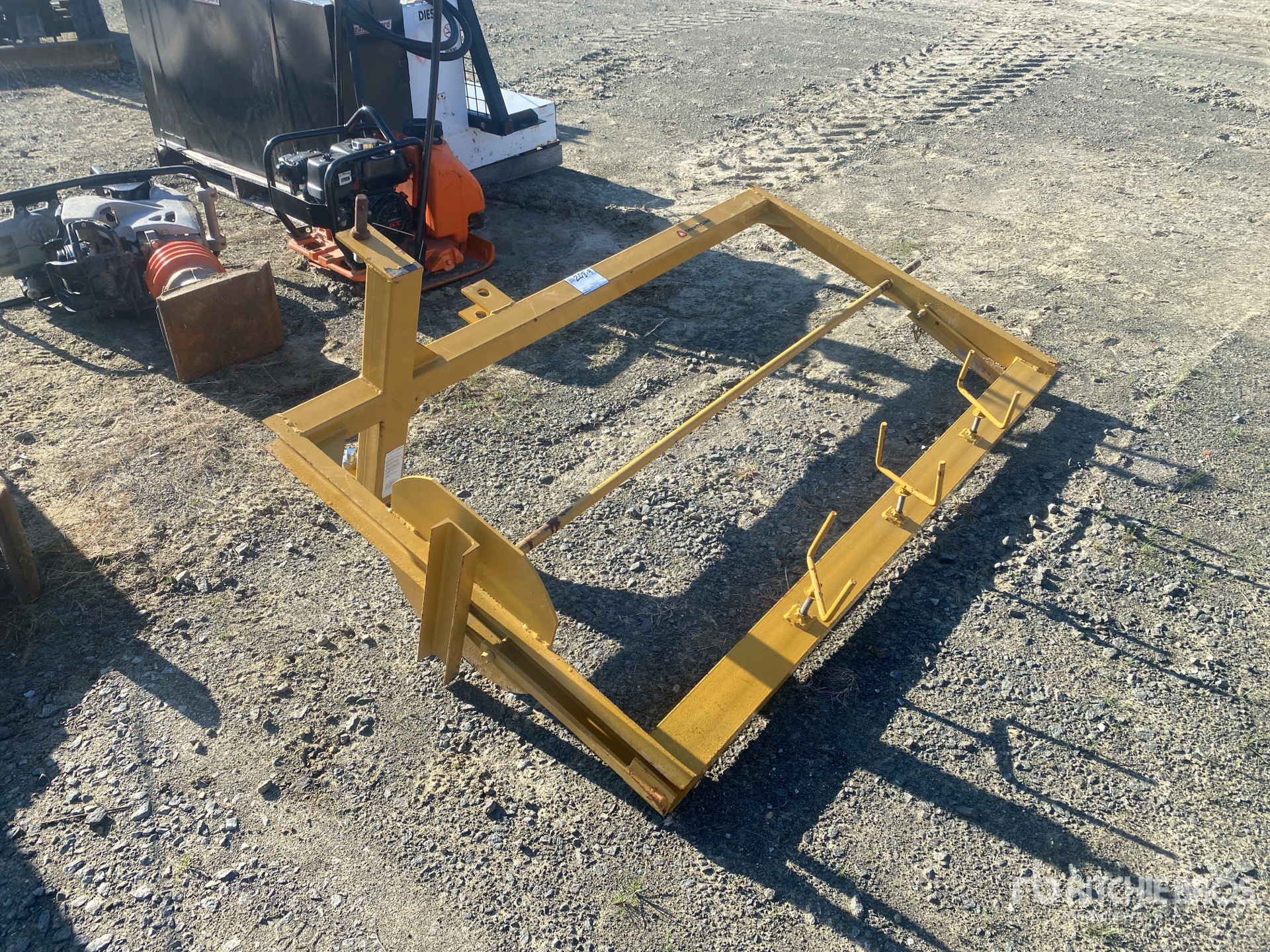 General Appearance with Picture, Right Front Corner