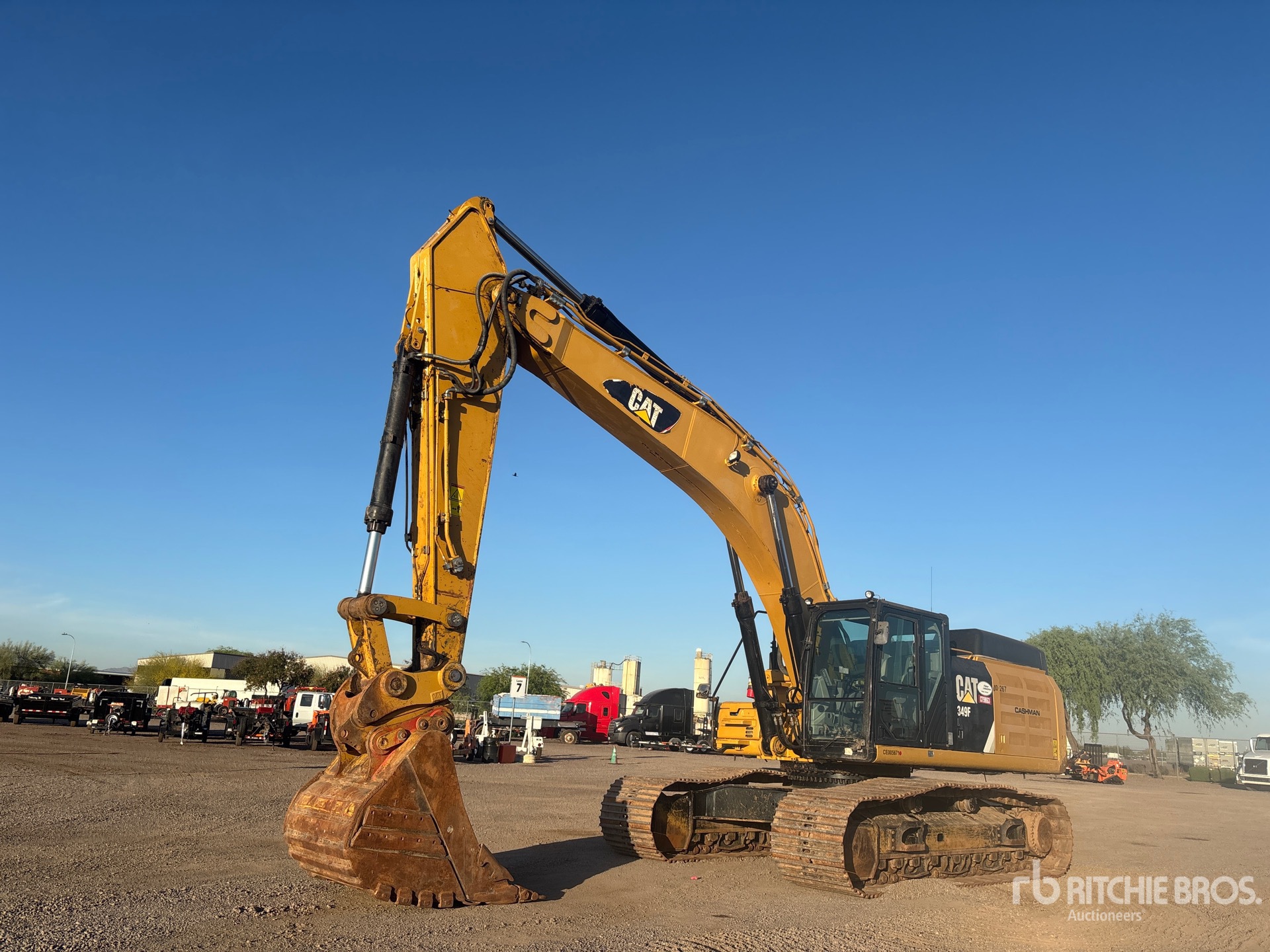 General Appearance with Picture, Left Front Corner