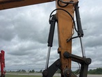 Hydraulics with Thumb Cylinder