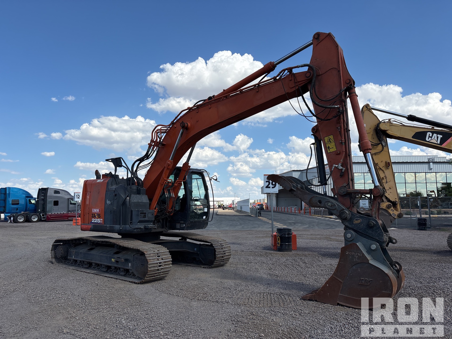 2021 Hitachi ZX225USLC-6