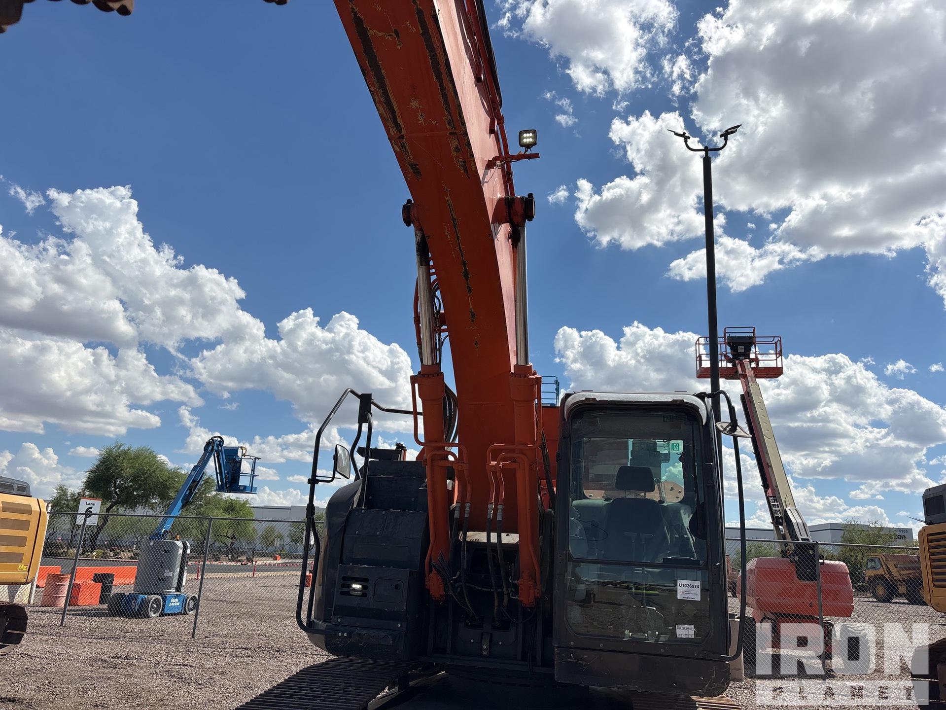 2021 Hitachi ZX225USLC-6
