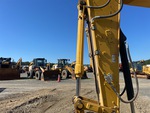 Hydraulics with Bucket Cylinder