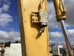 Hydraulics with Auxiliary Hydraulic Plumbing