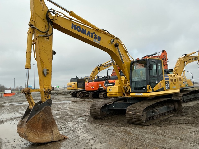 2021 Komatsu PC210LC-11 Tracked Excavator