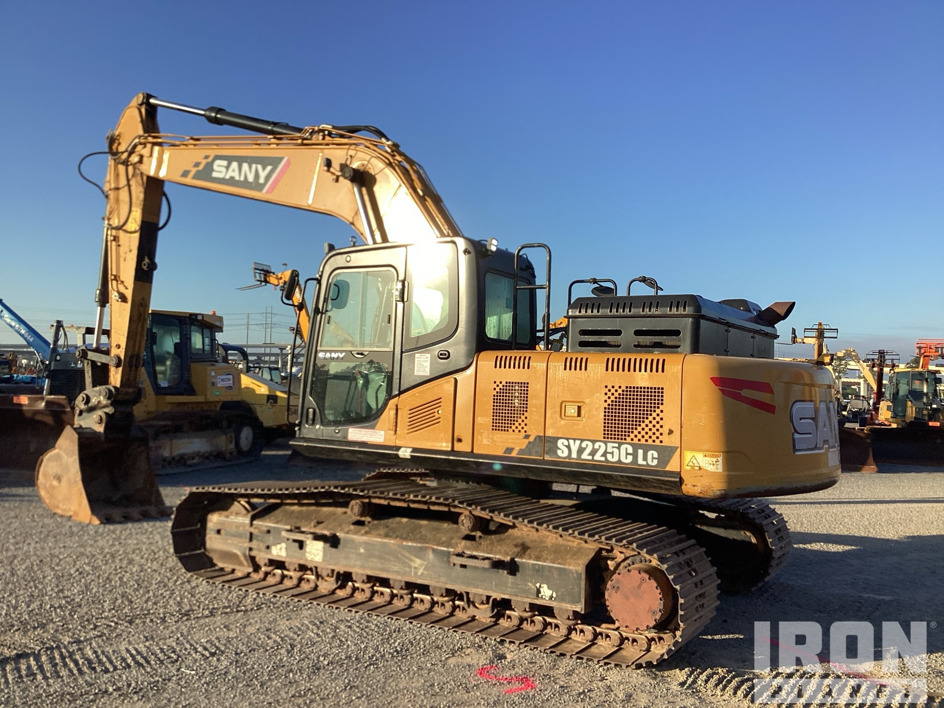 General Appearance with Bild, Ecke hinten links