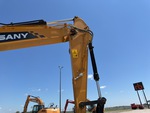 Hydraulics with Auxiliary Hydraulic Plumbing