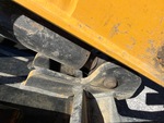 Hydraulics with Thumb Cylinder