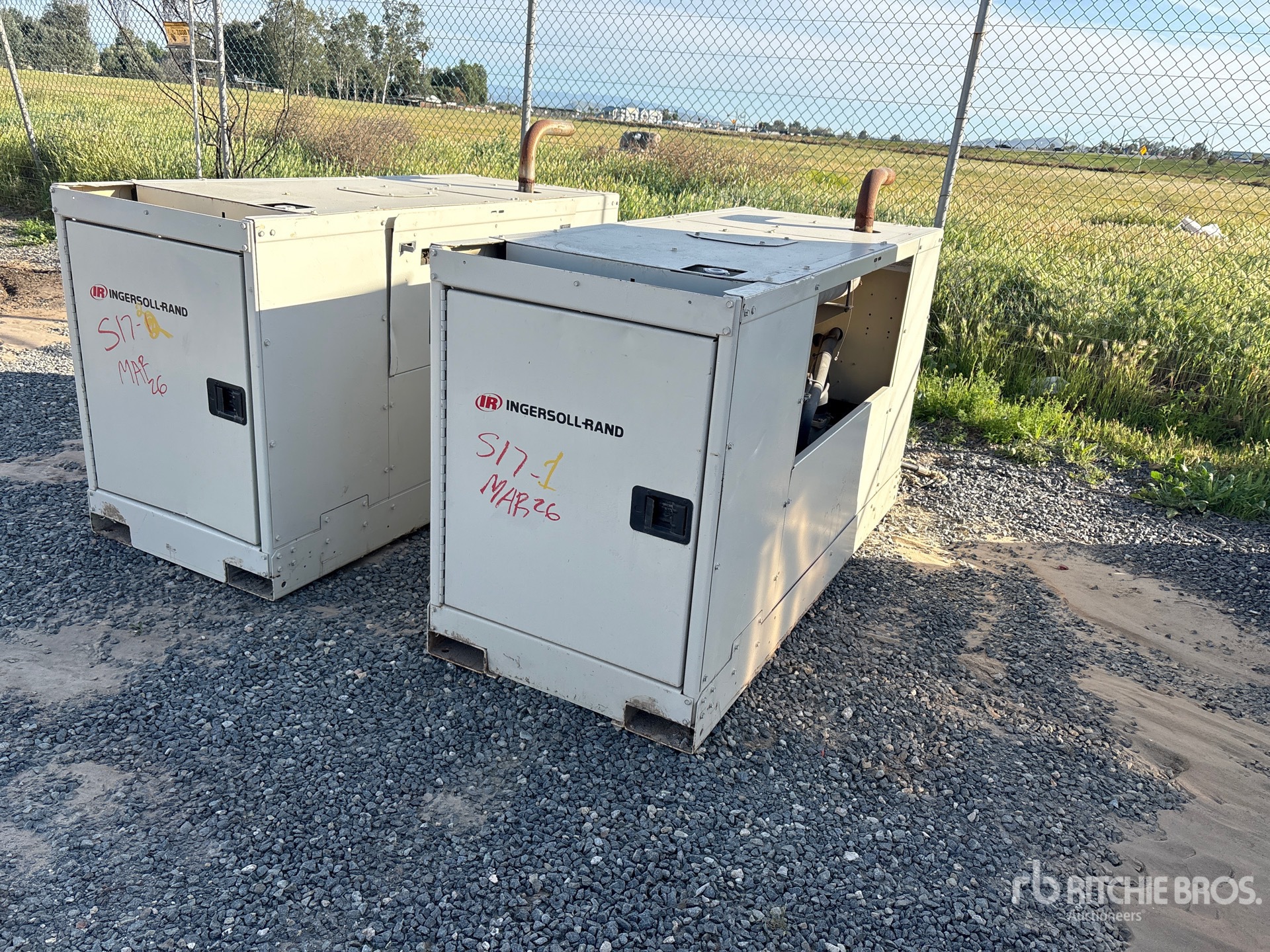 General Appearance with Bild, Ecke vorne links