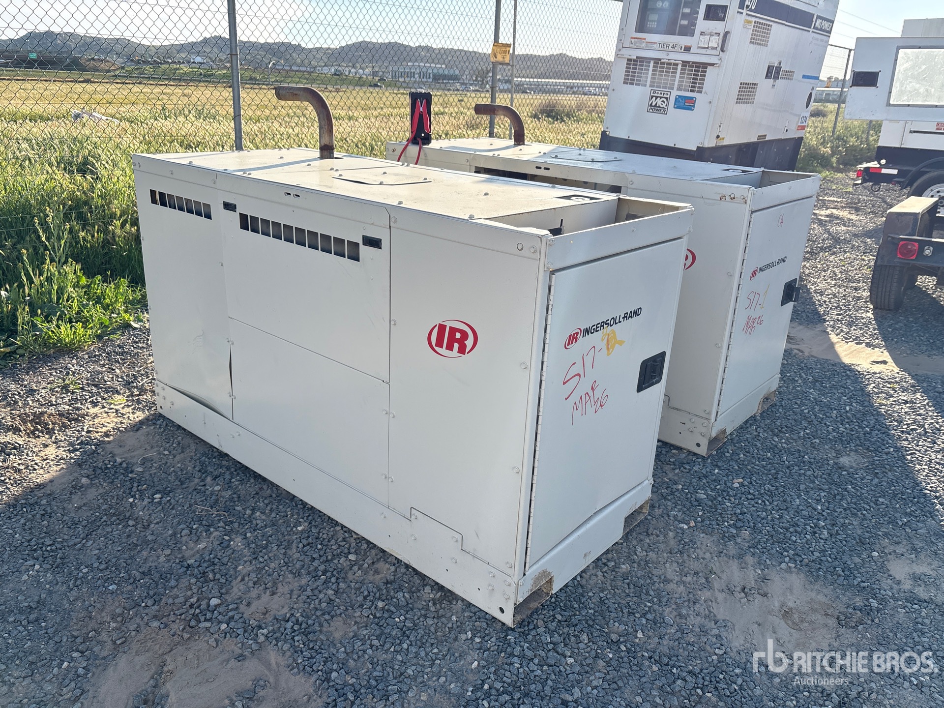 General Appearance with Bild, Ecke vorne rechts