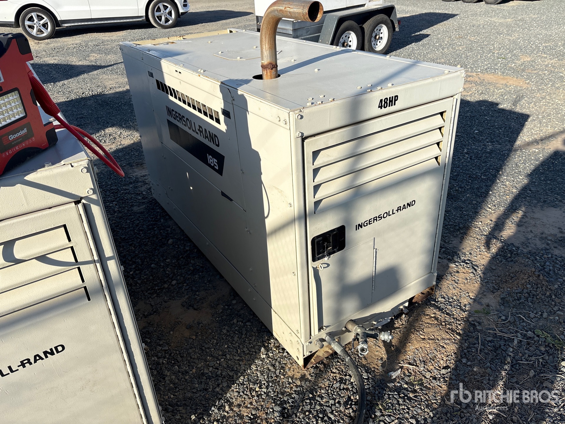 General Appearance with Bild, Ecke hinten links