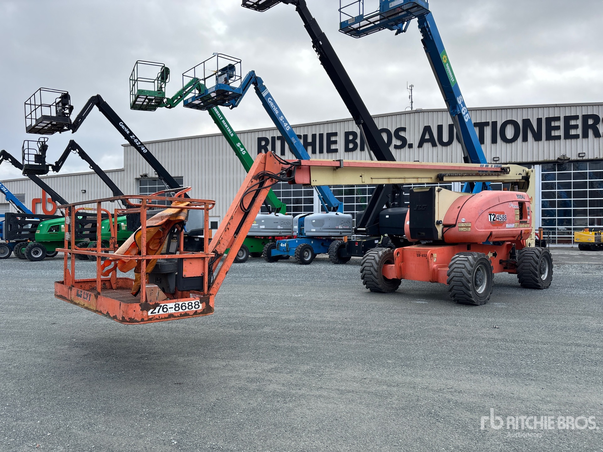 General Appearance with Foto, angolo anteriore sinistro