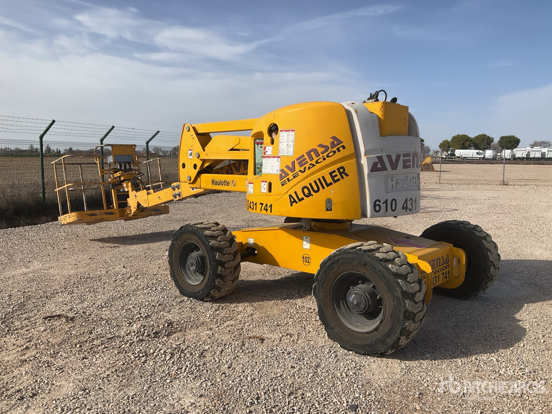 General Appearance with Picture, Right Front Corner