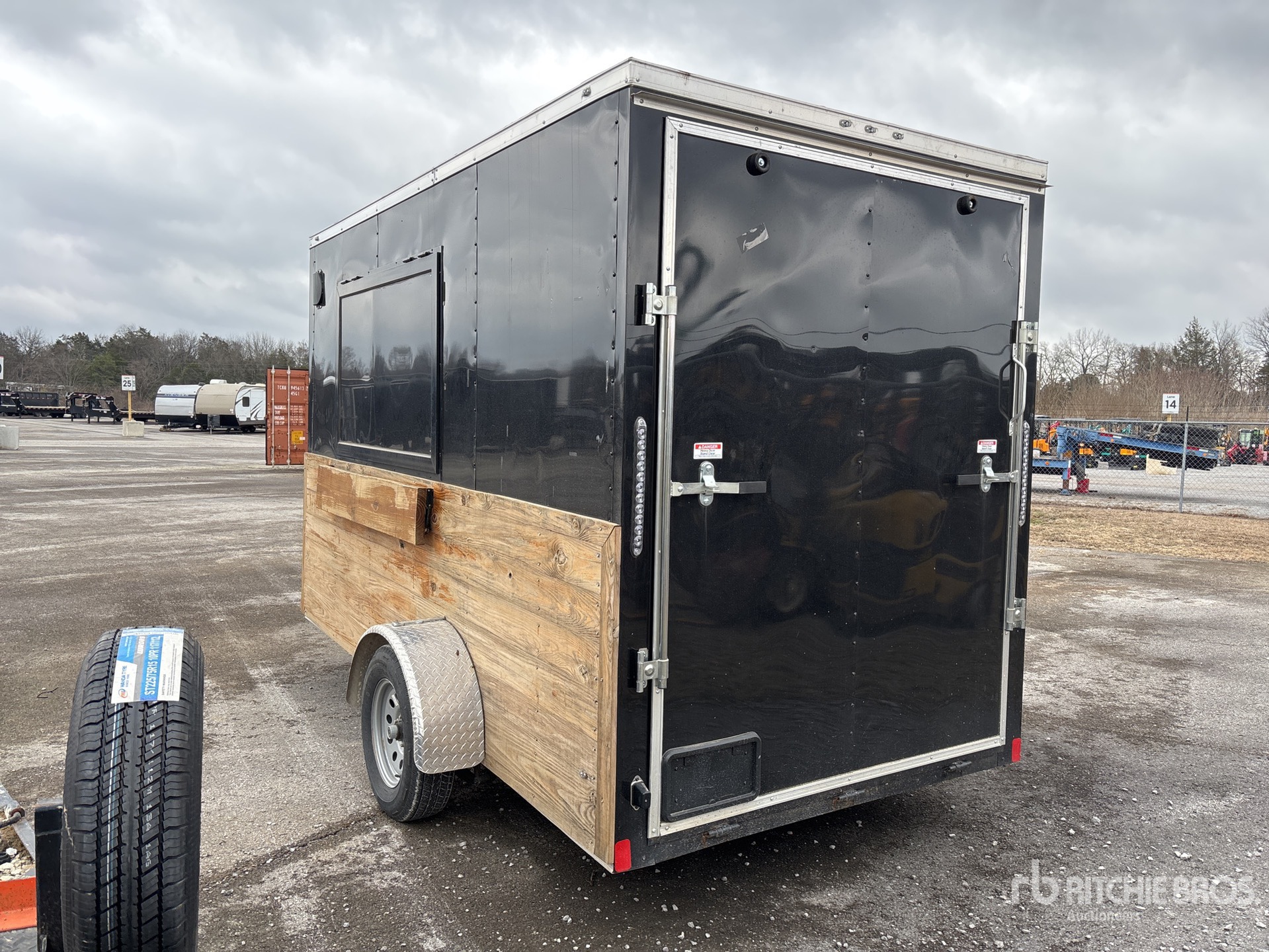 General Appearance with Picture, Left Rear Corner