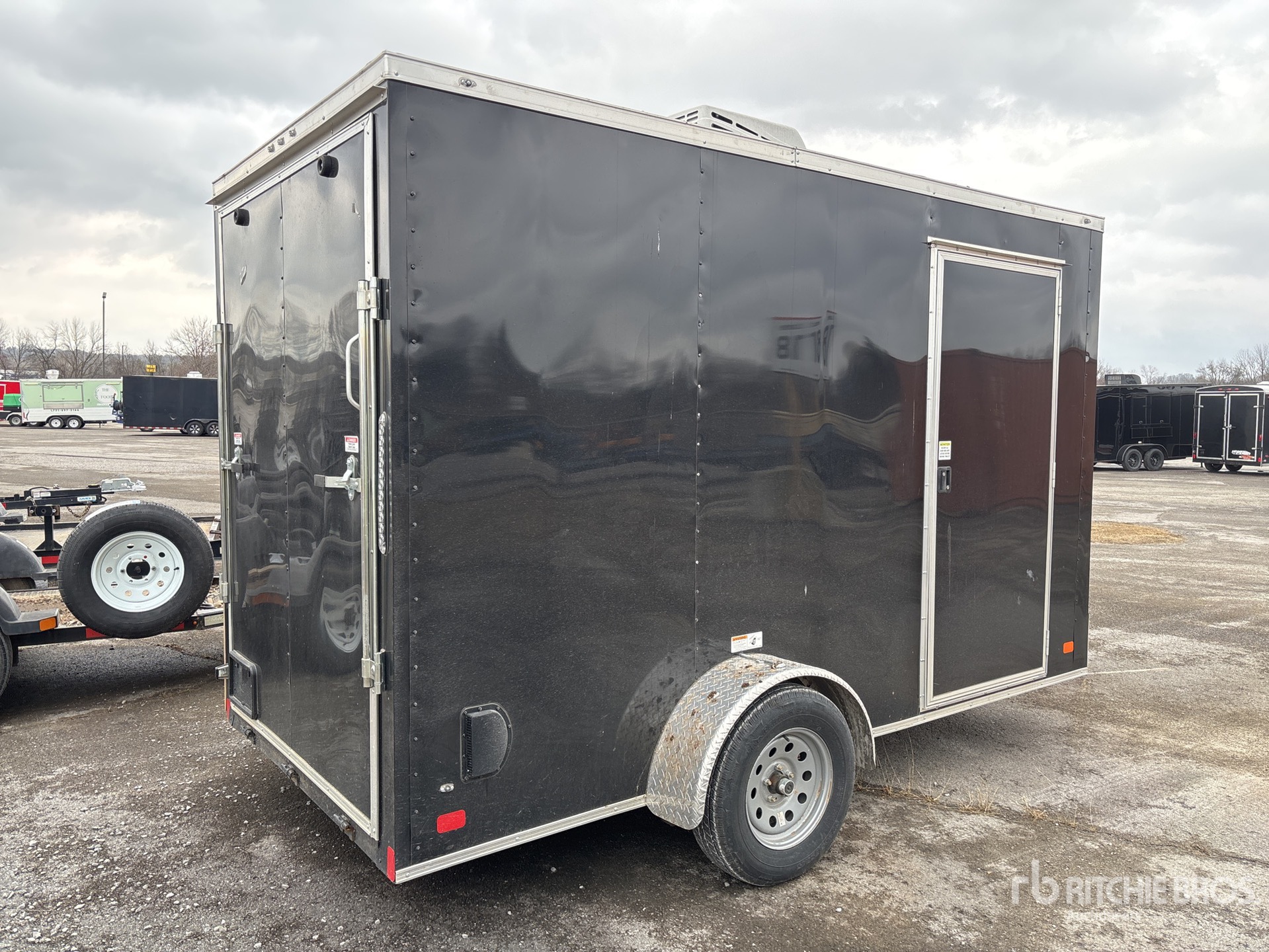 General Appearance with Picture, Right Rear Corner