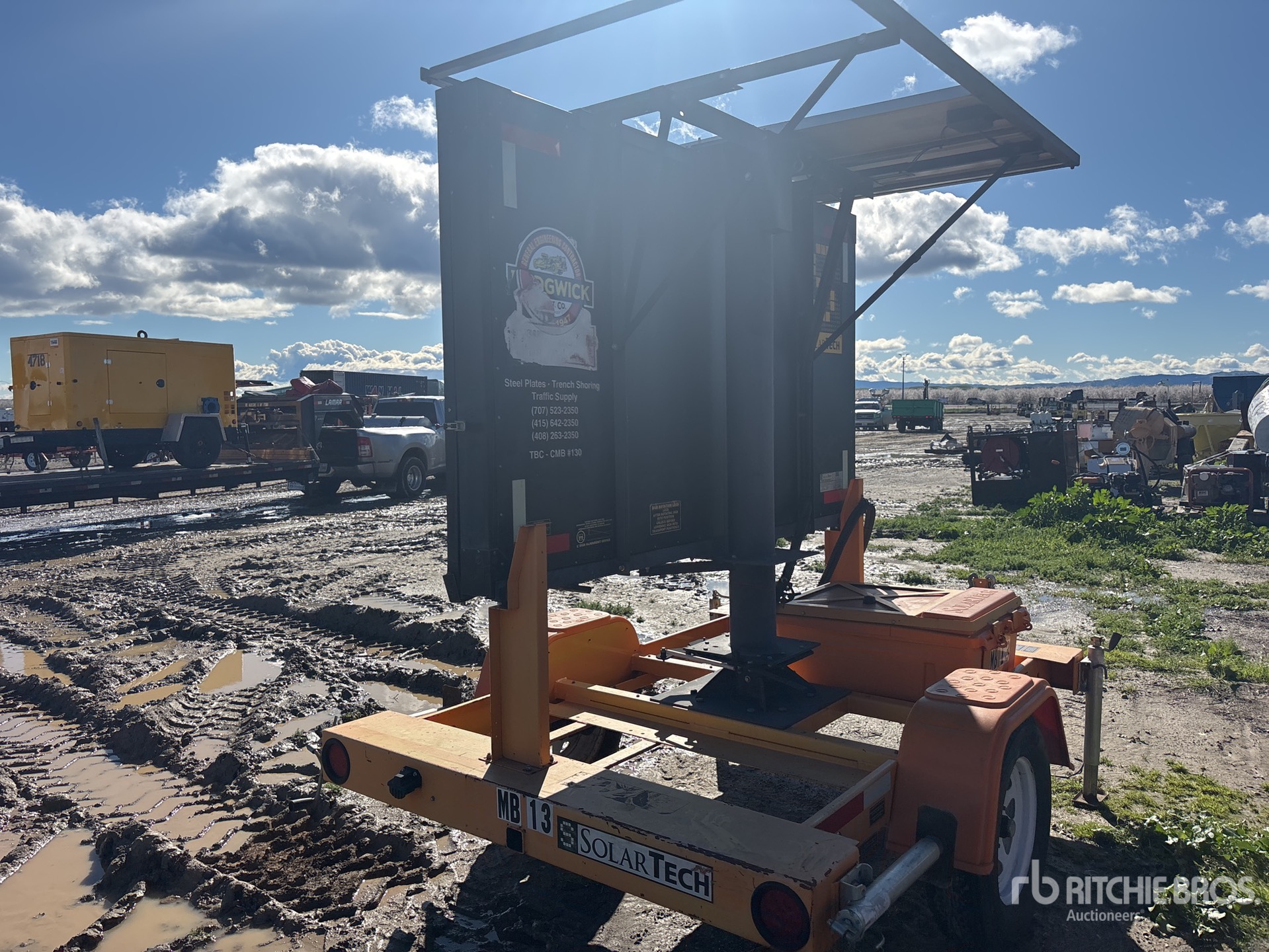 General Appearance with Bild, Ecke hinten rechts