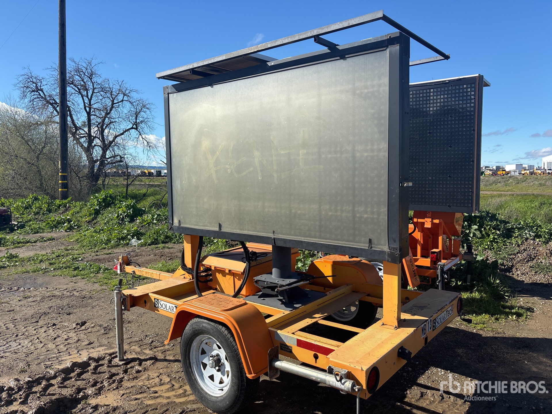 General Appearance with Bild, Ecke hinten links