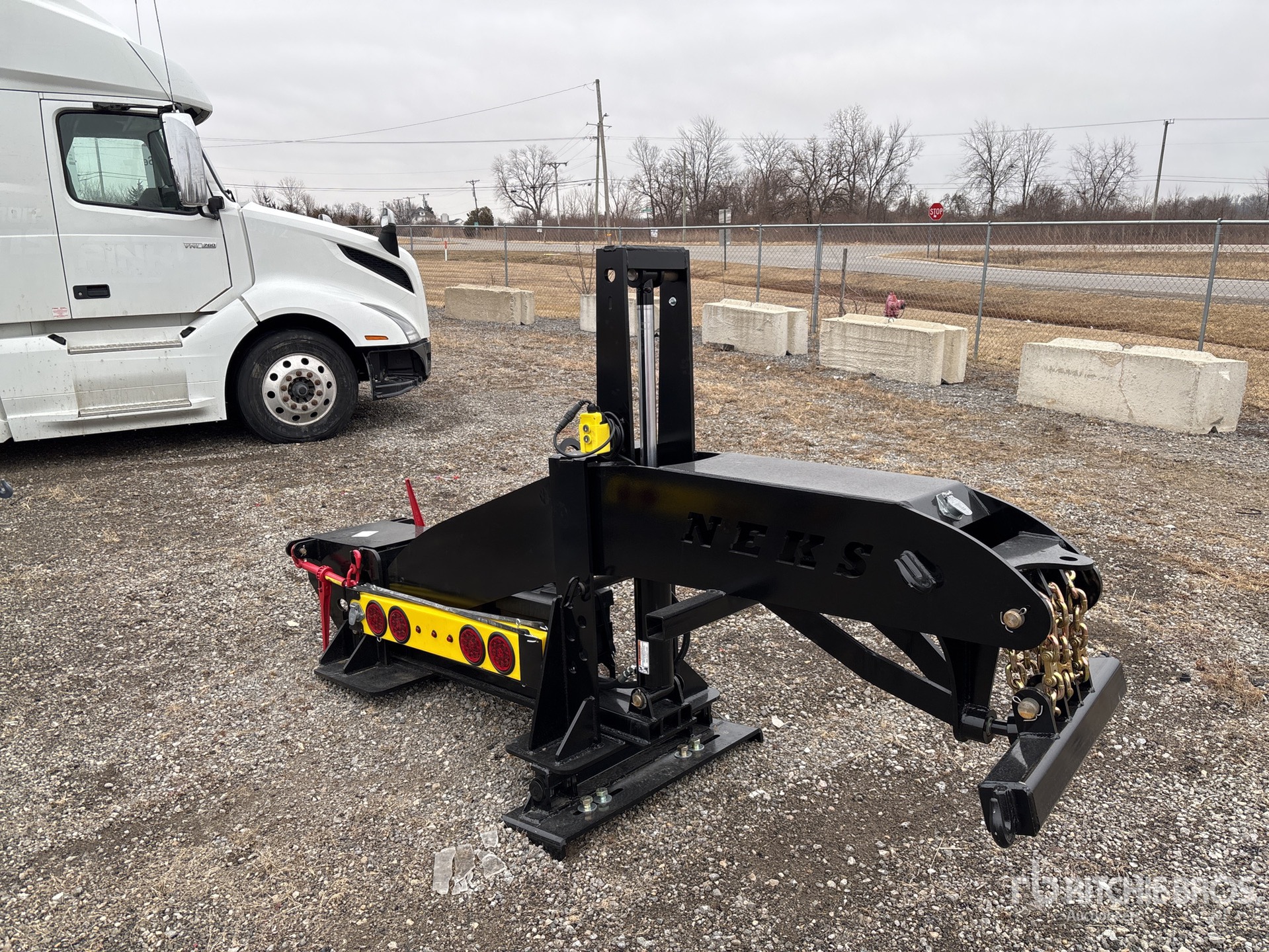 General Appearance with Foto, angolo posteriore sinistro