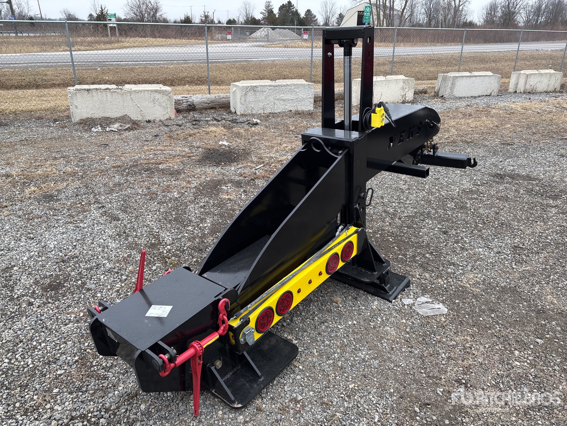 General Appearance with Foto, angolo anteriore sinistro