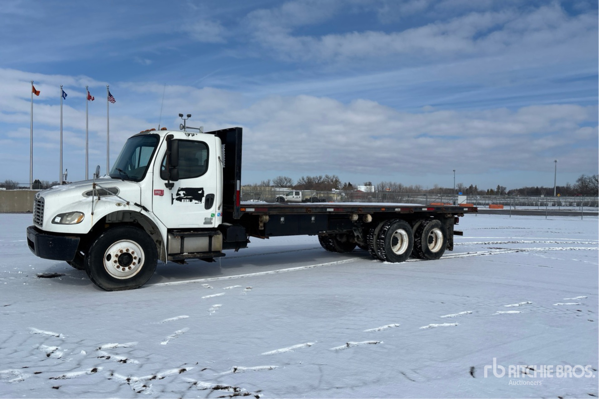 General Appearance with Image, coin avant gauche