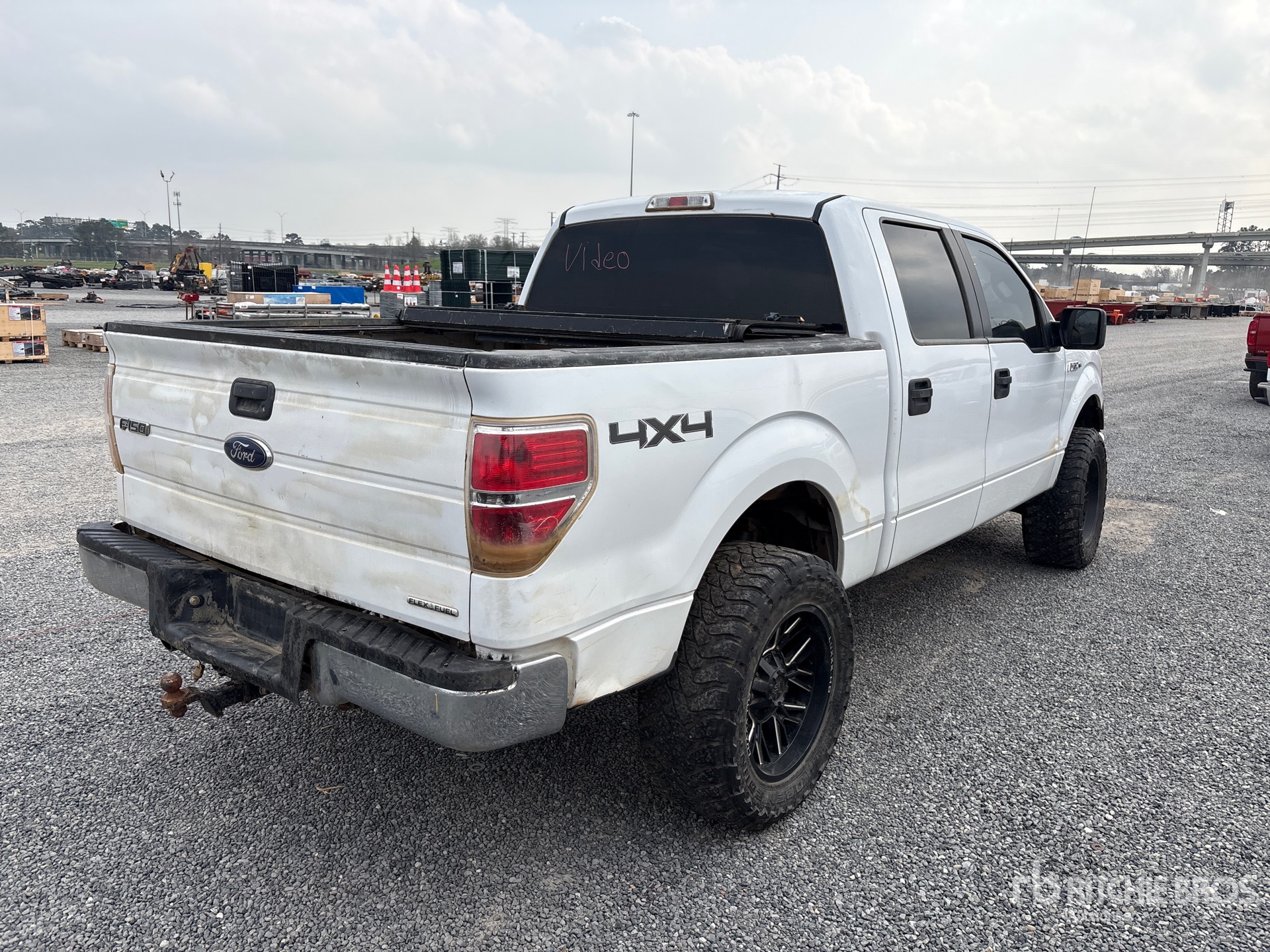 General Appearance with Image, coin arrière droit