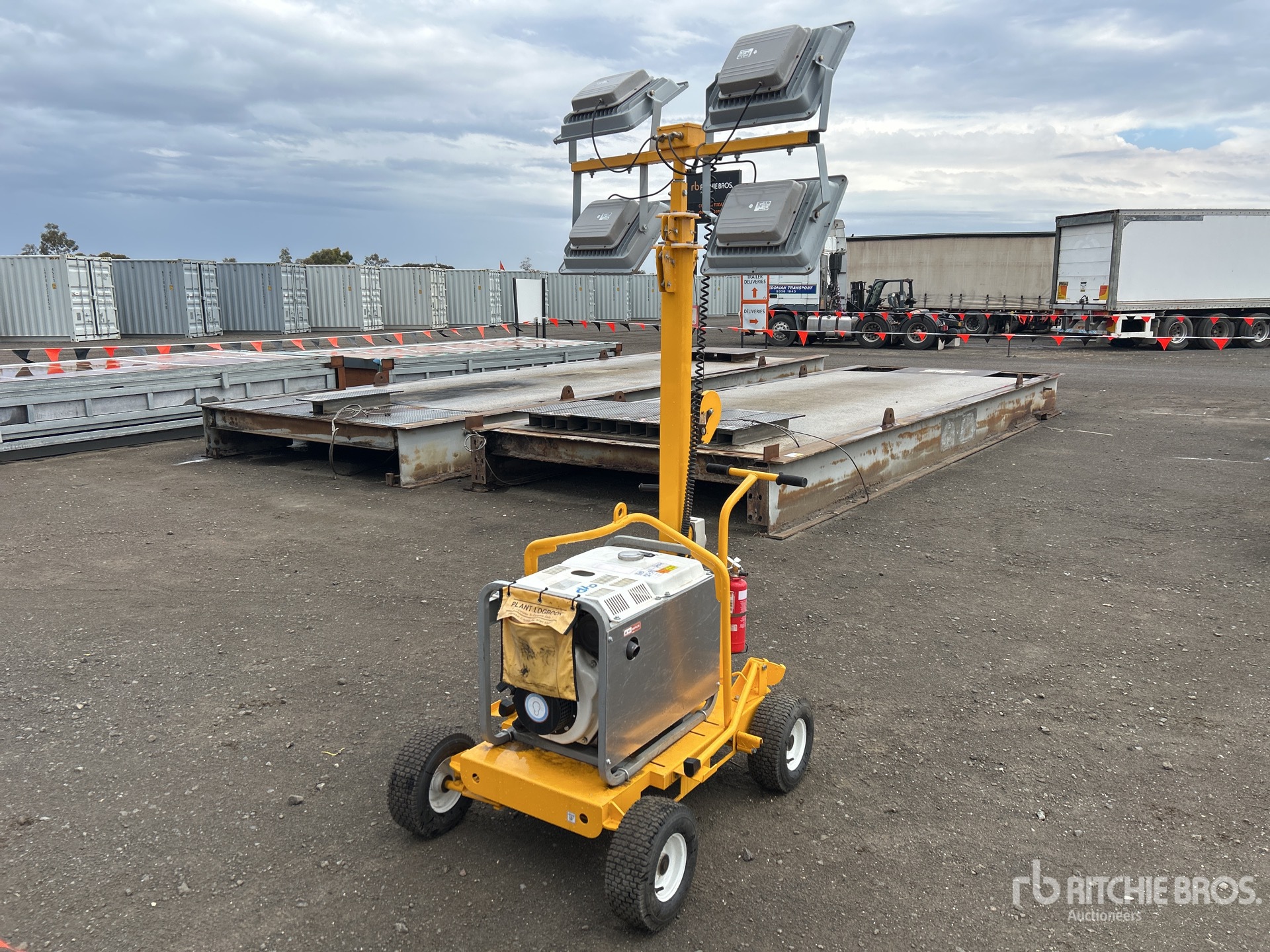 General Appearance with Foto, angolo anteriore sinistro