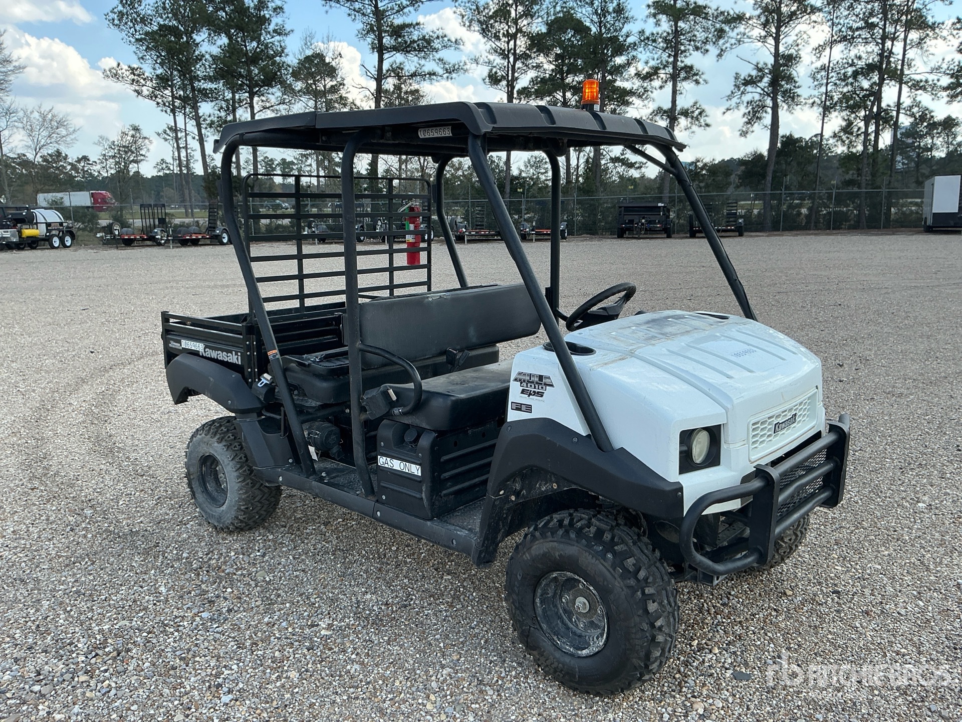 General Appearance with Picture, Right Front Corner