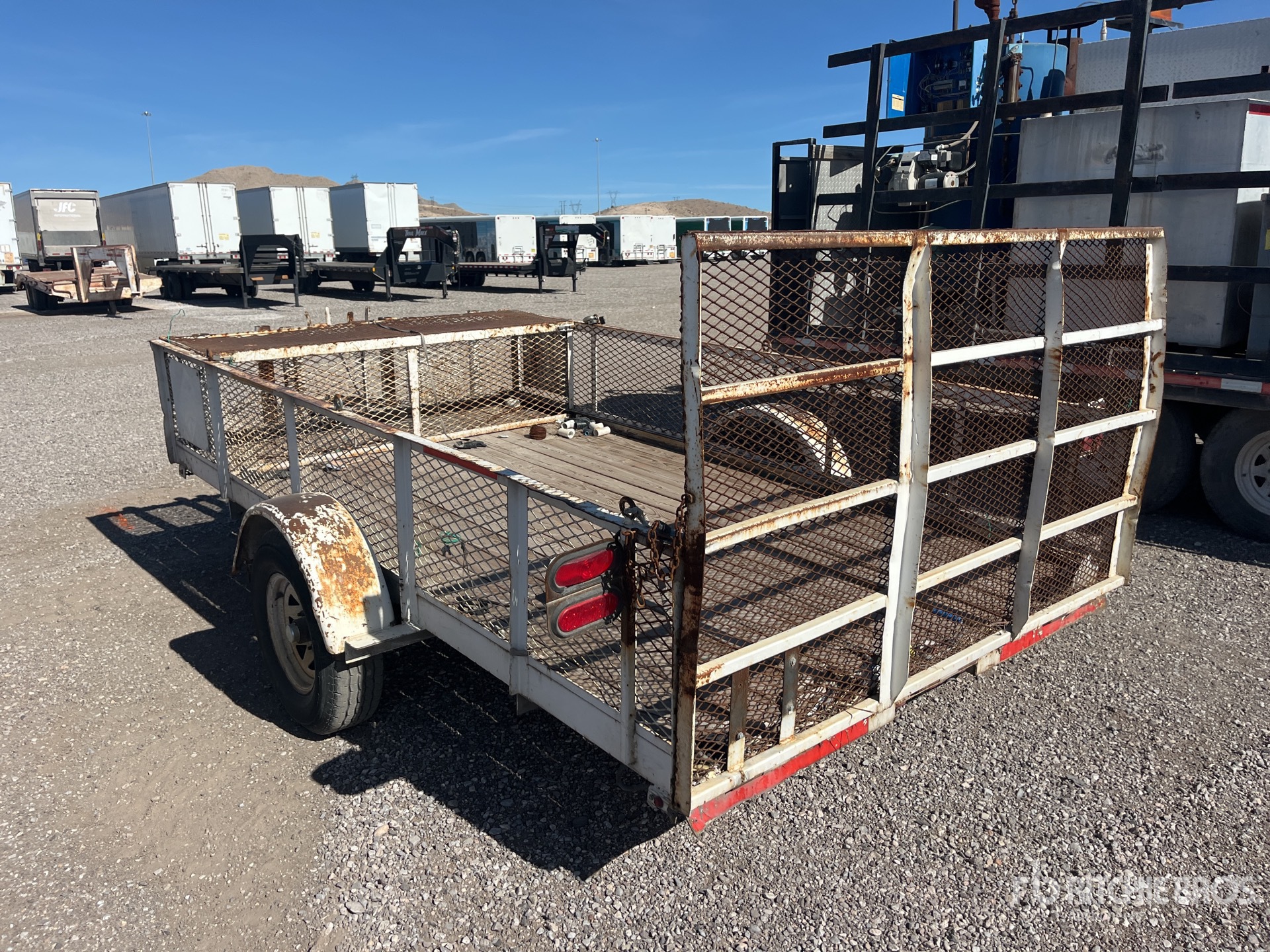 General Appearance with Picture, Left Rear Corner