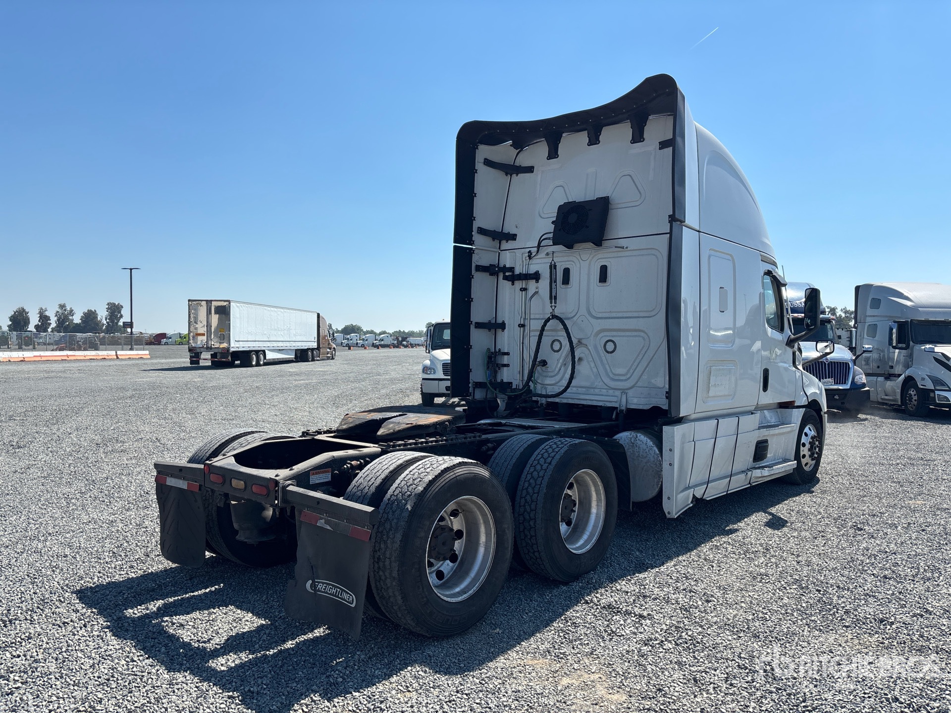 General Appearance with Bild, Ecke hinten rechts