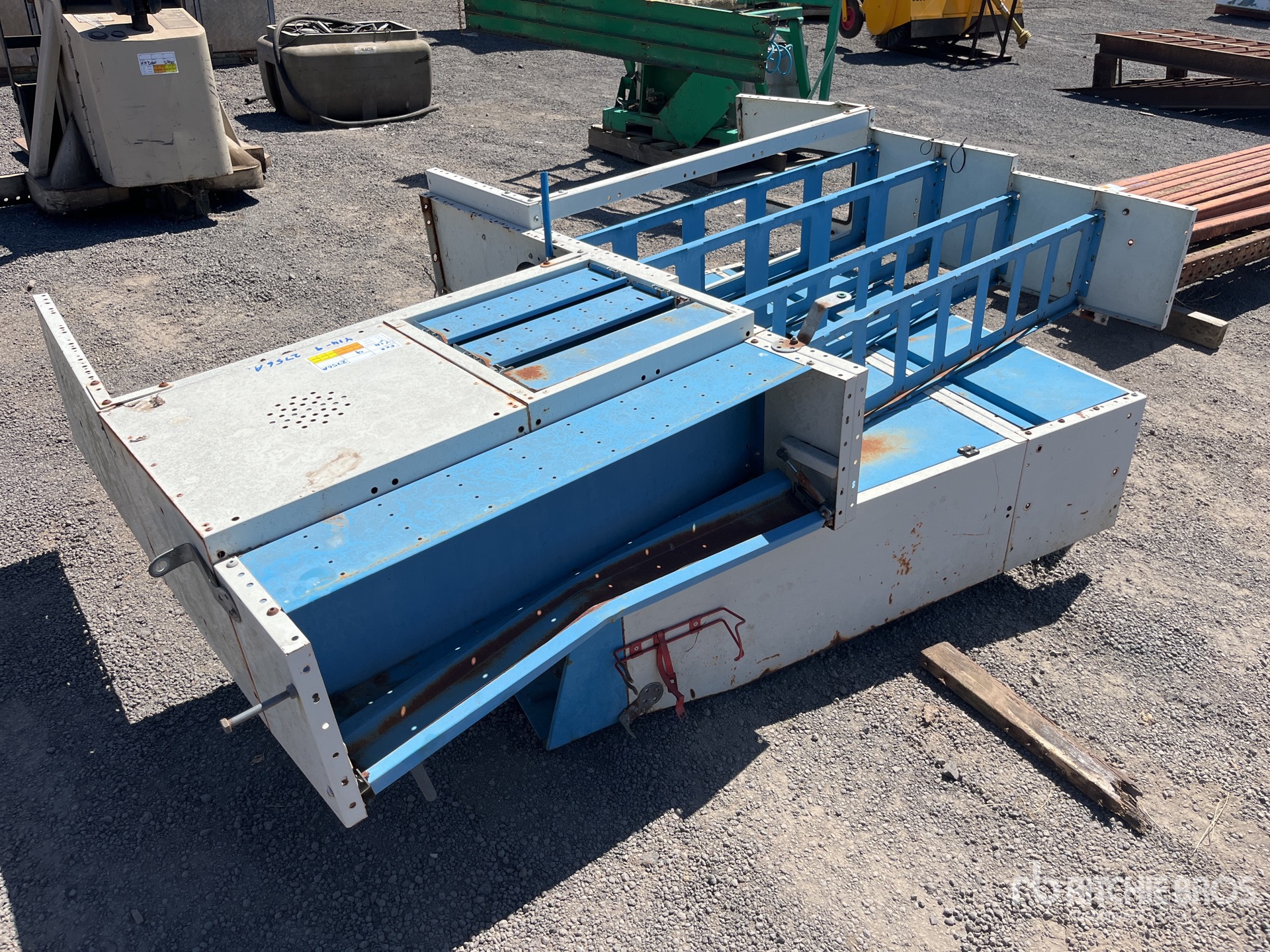 General Appearance with Imagen: esquina trasera izquierda