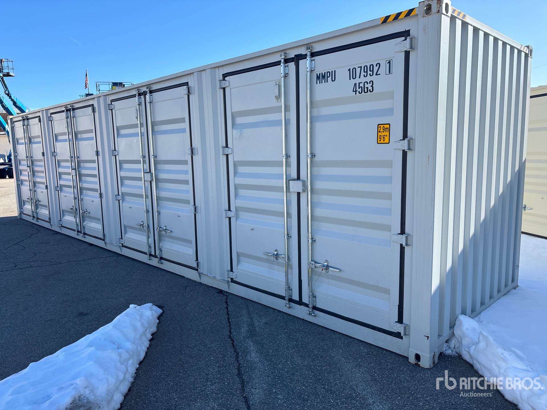 General Appearance with Bild, Ecke hinten links