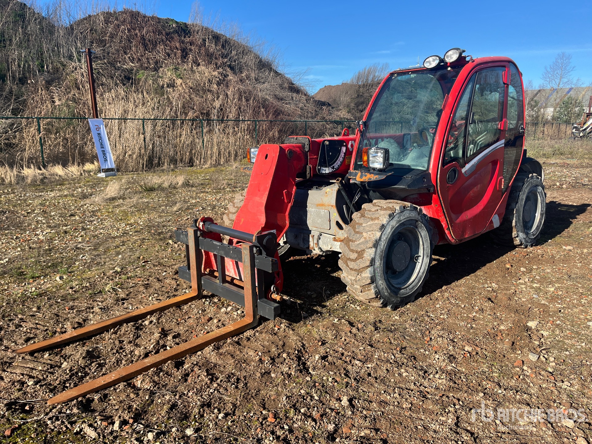 General Appearance with Picture, Left Front Corner