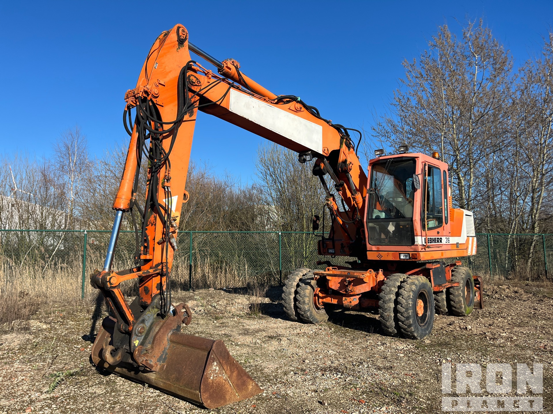 General Appearance with Picture, Left Front Corner