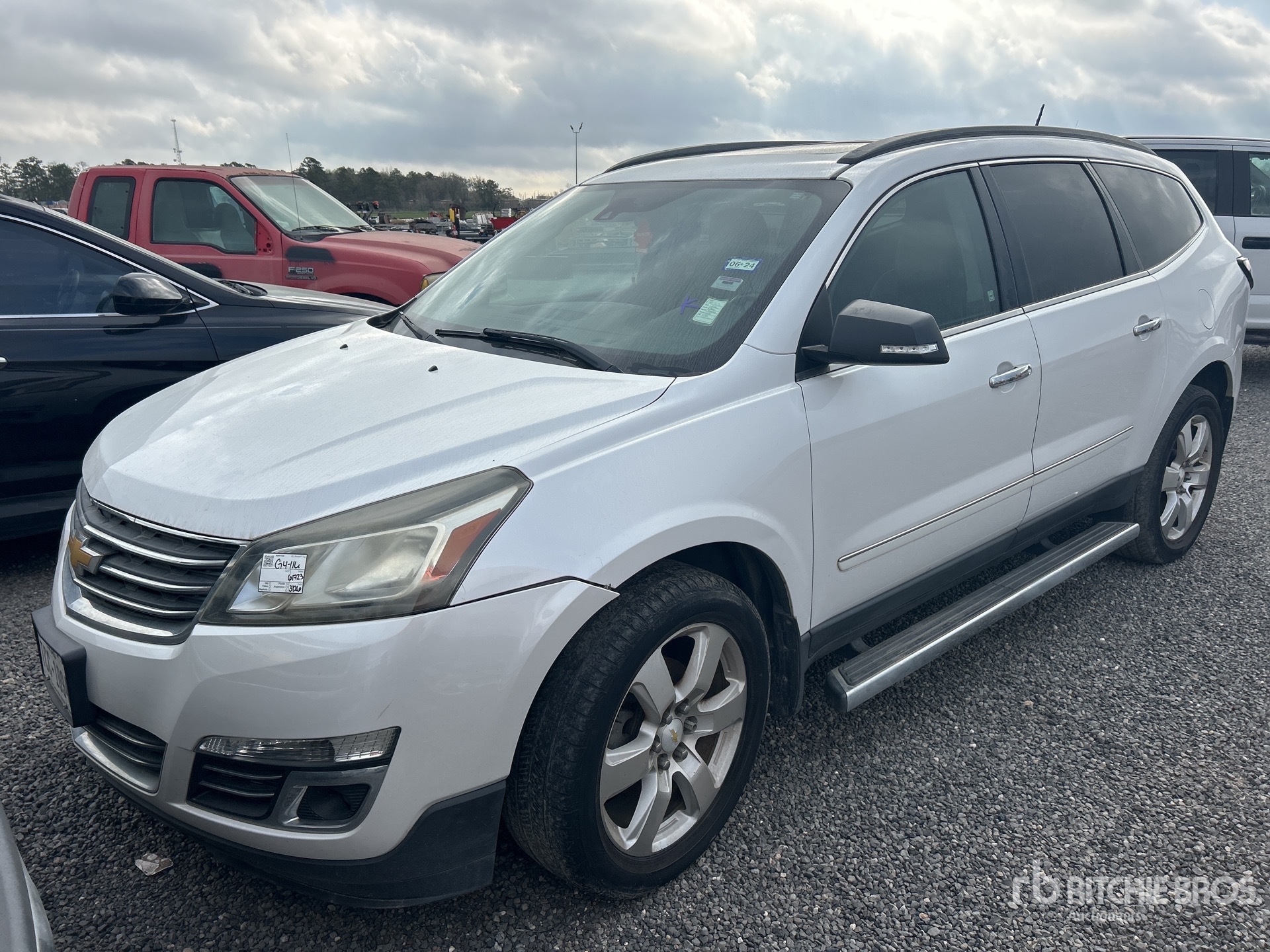 General Appearance with Foto, angolo anteriore sinistro