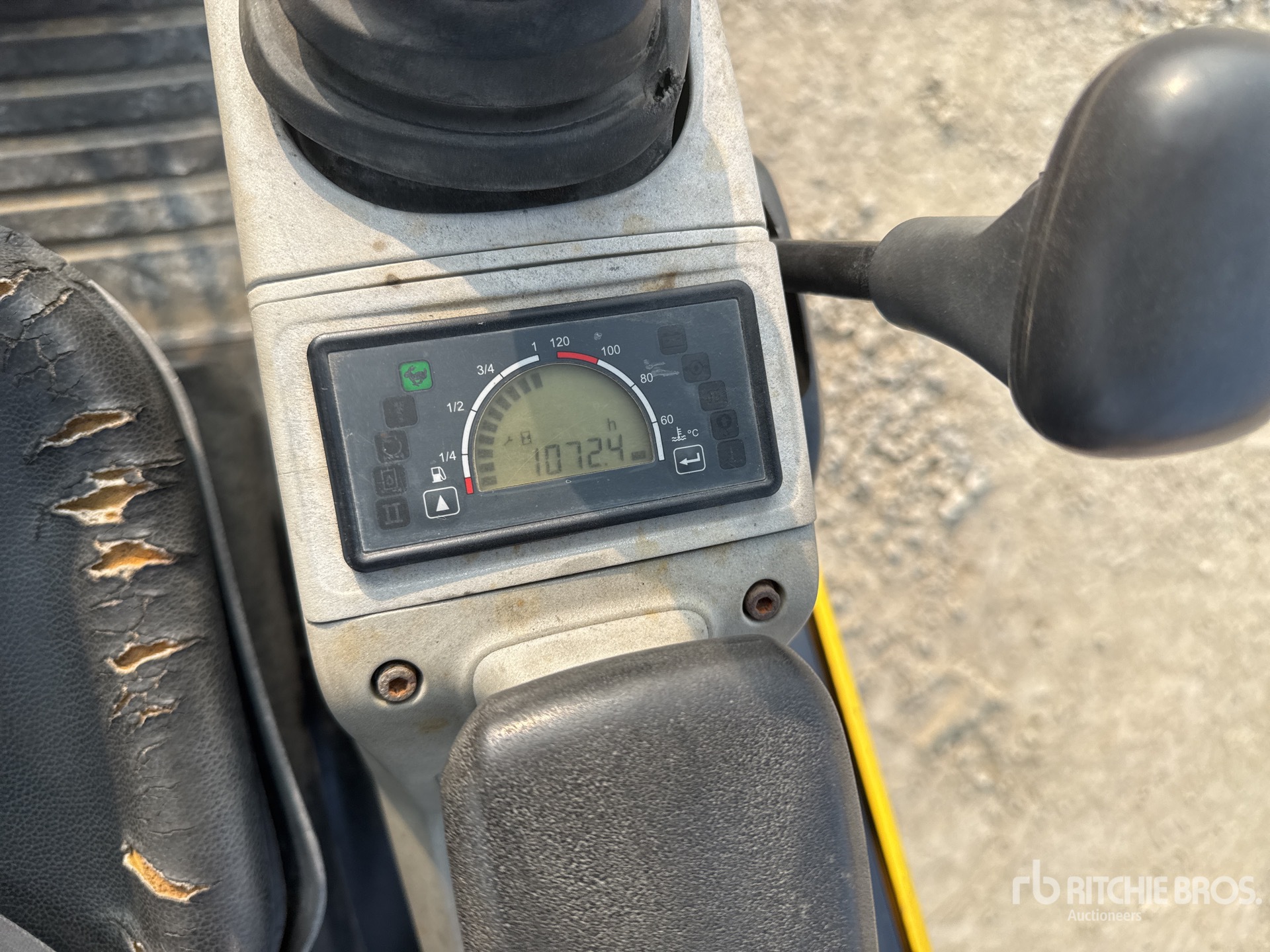 General Appearance with Hour Meter / Odometer