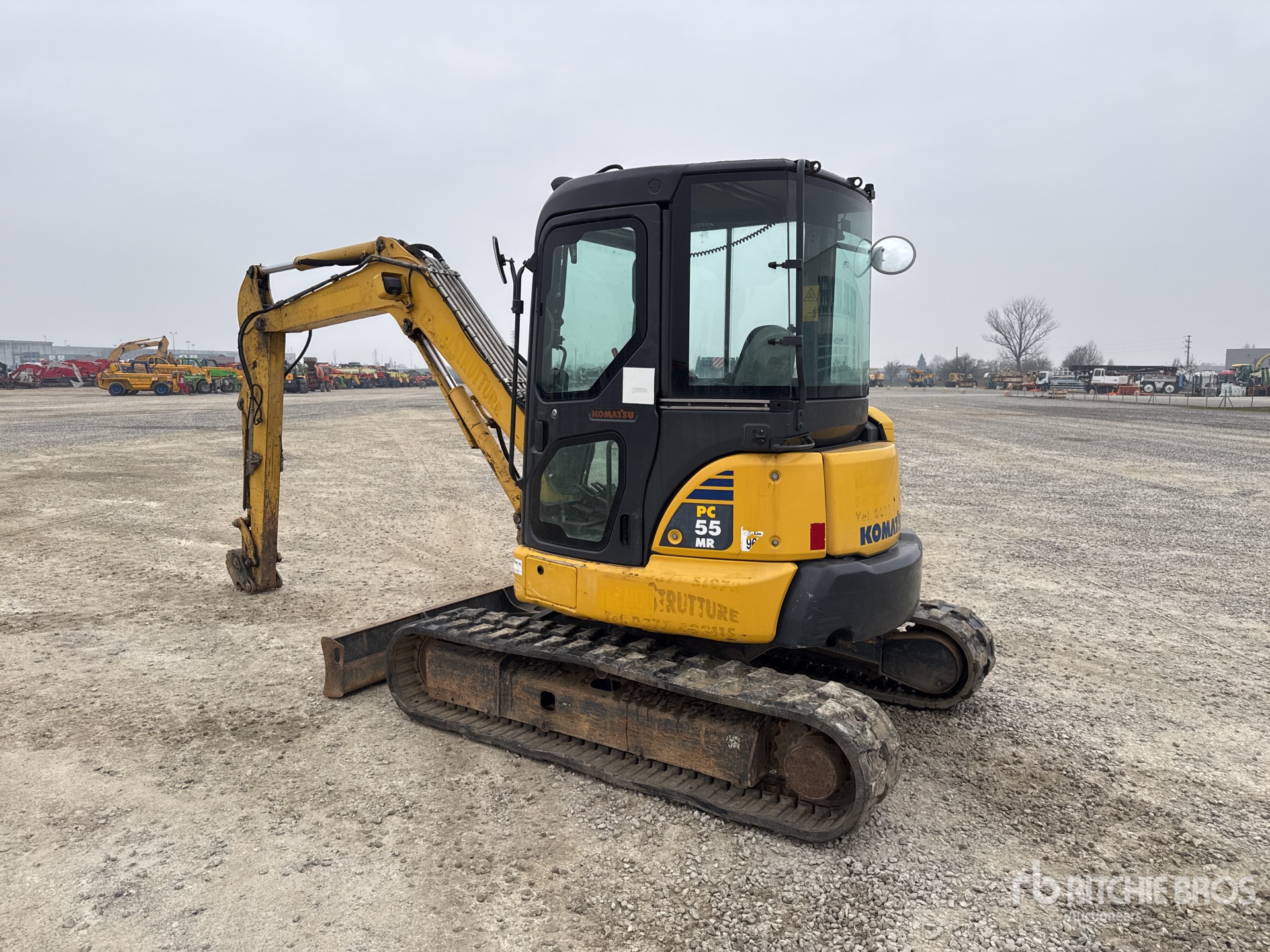 General Appearance with Picture, Left Rear Corner