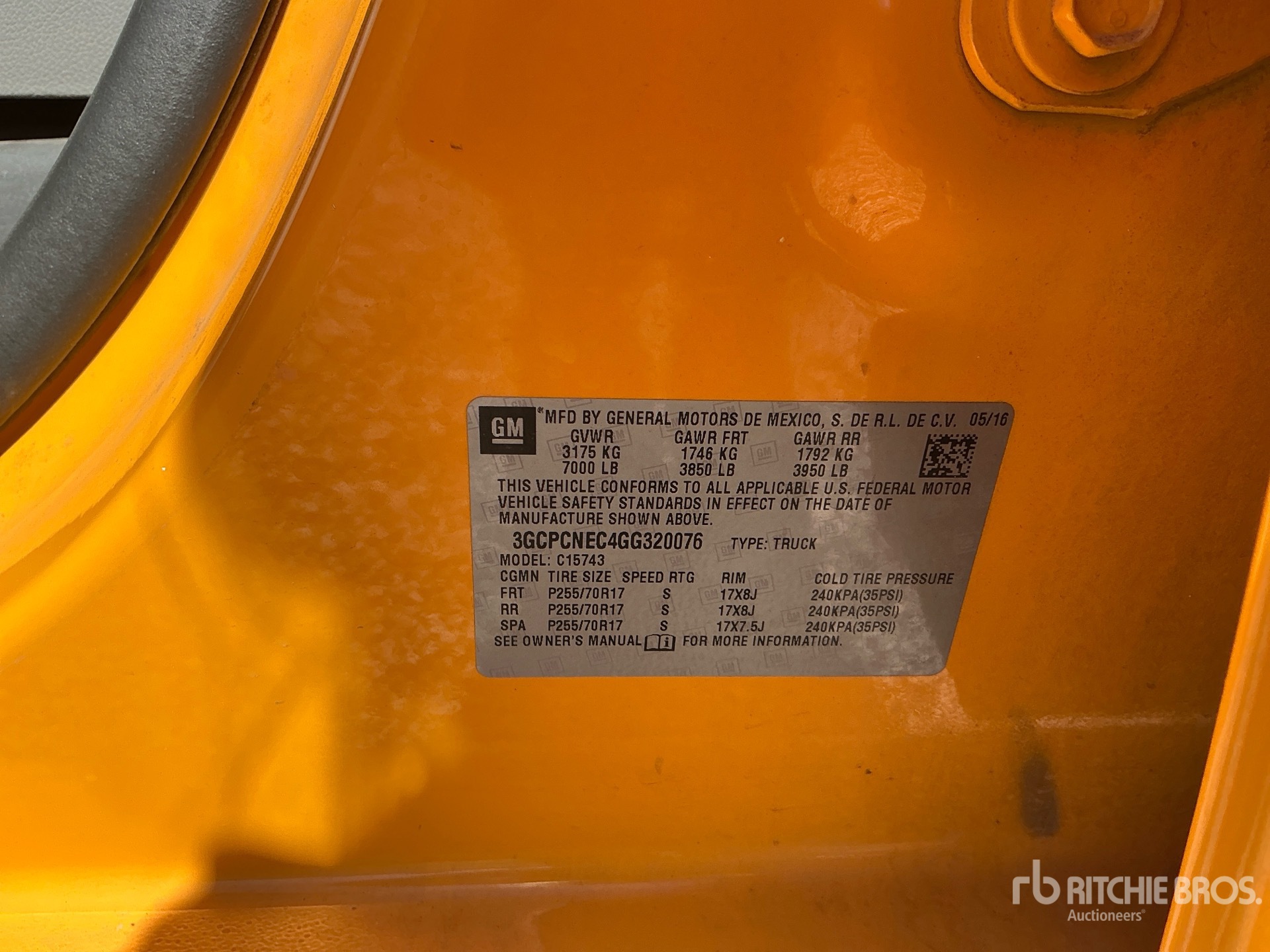 General Appearance with Serial Number / VIN