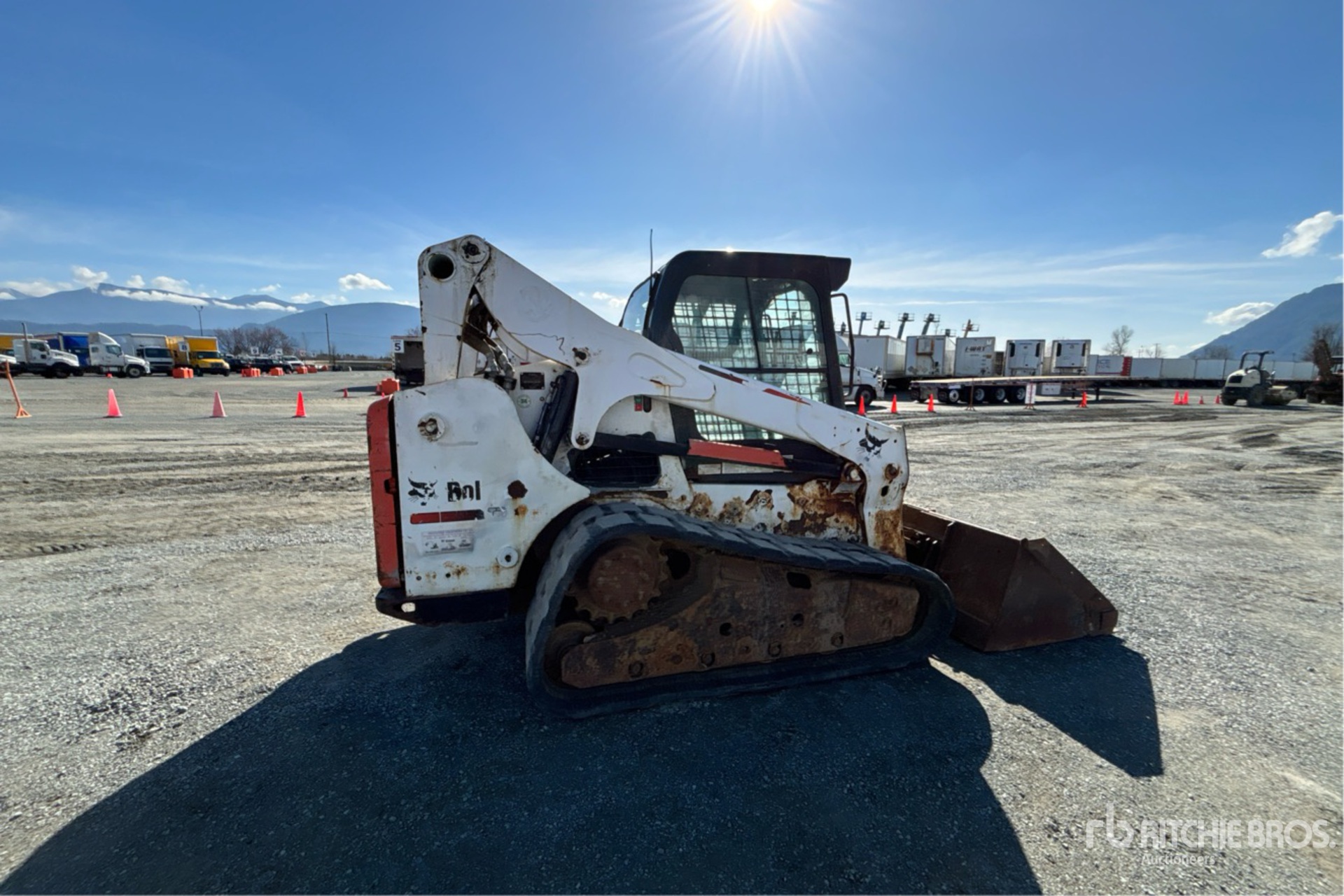 General Appearance with Picture, Right Rear Corner