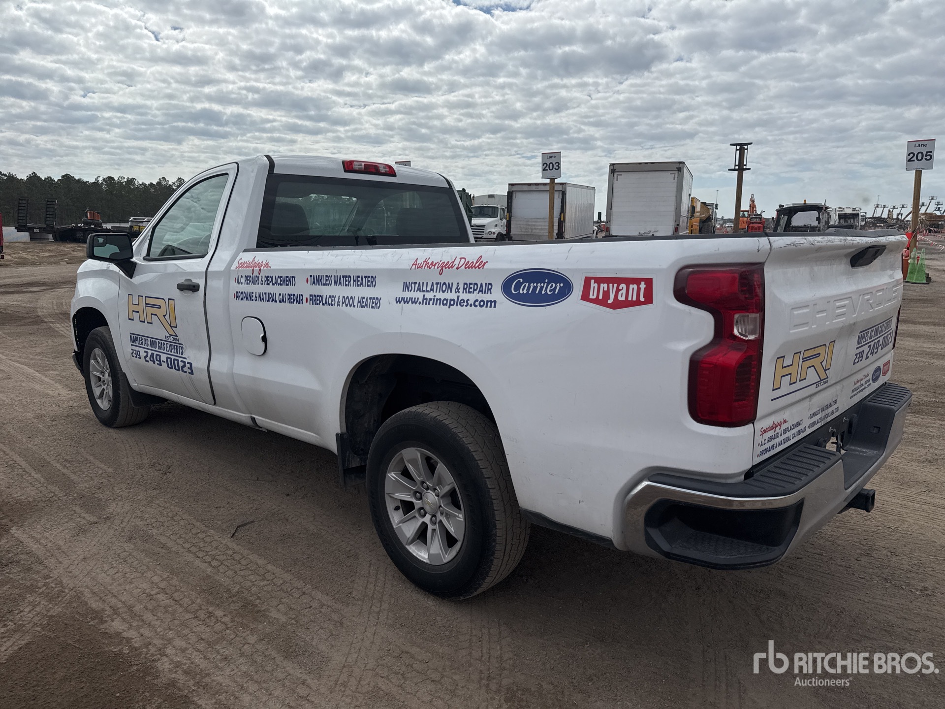 General Appearance with Foto, angolo posteriore sinistro