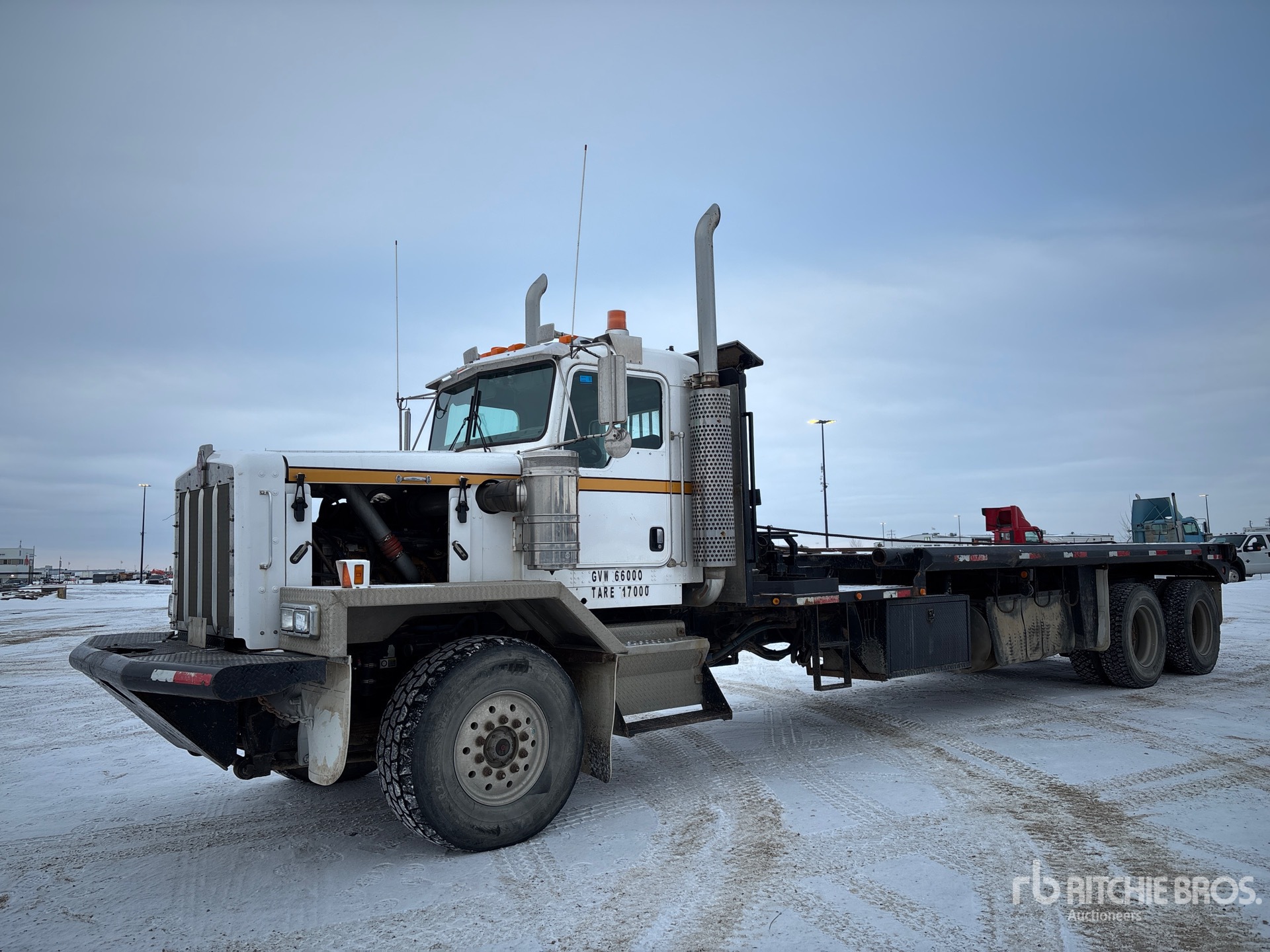 General Appearance with Bild, Ecke vorne links