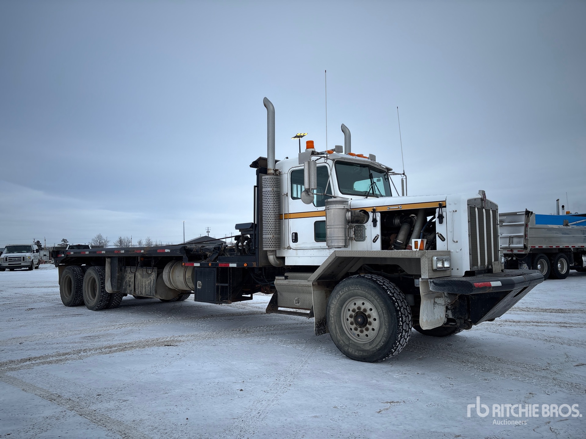 General Appearance with Bild, Ecke vorne rechts