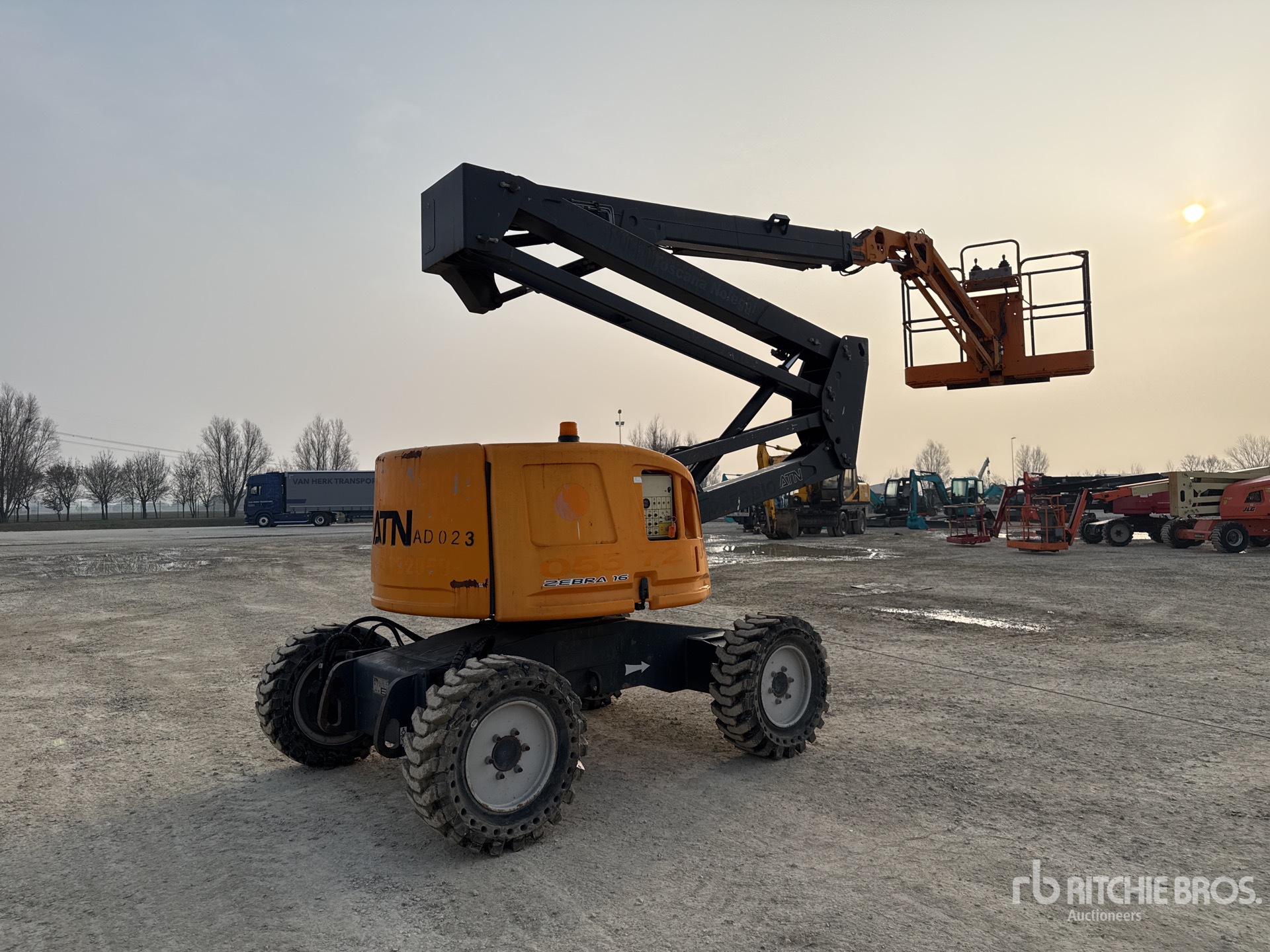 General Appearance with Picture, Right Rear Corner