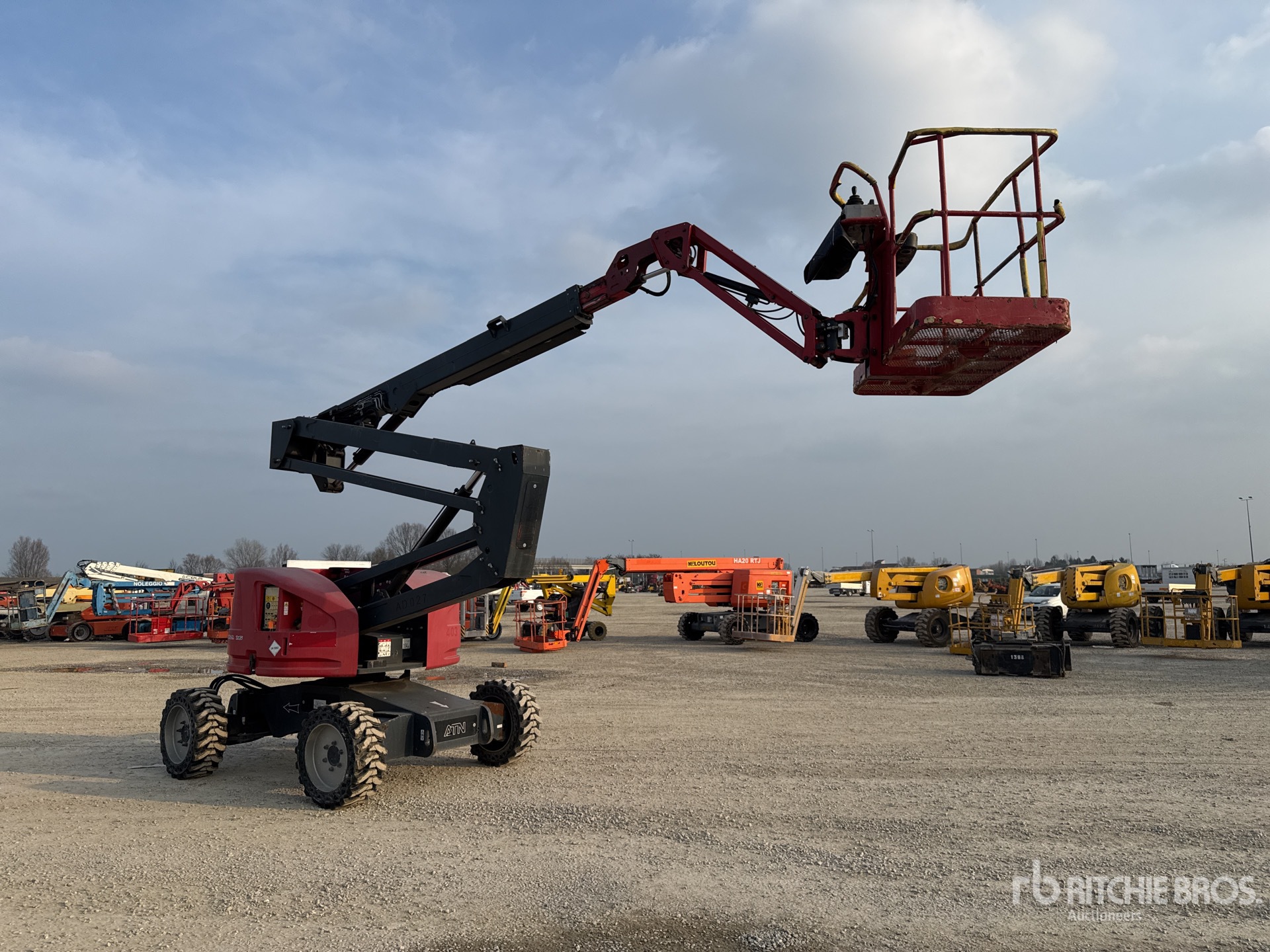 General Appearance with Picture, Right Front Corner