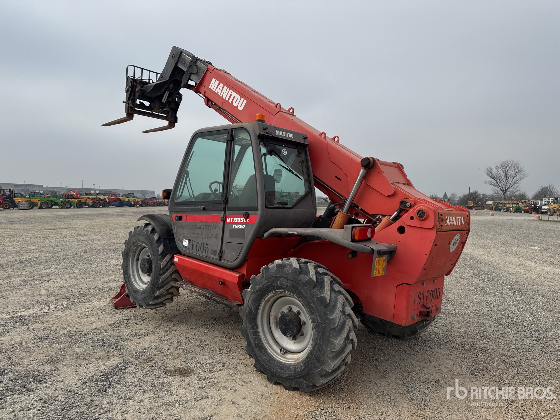 General Appearance with Picture, Left Rear Corner