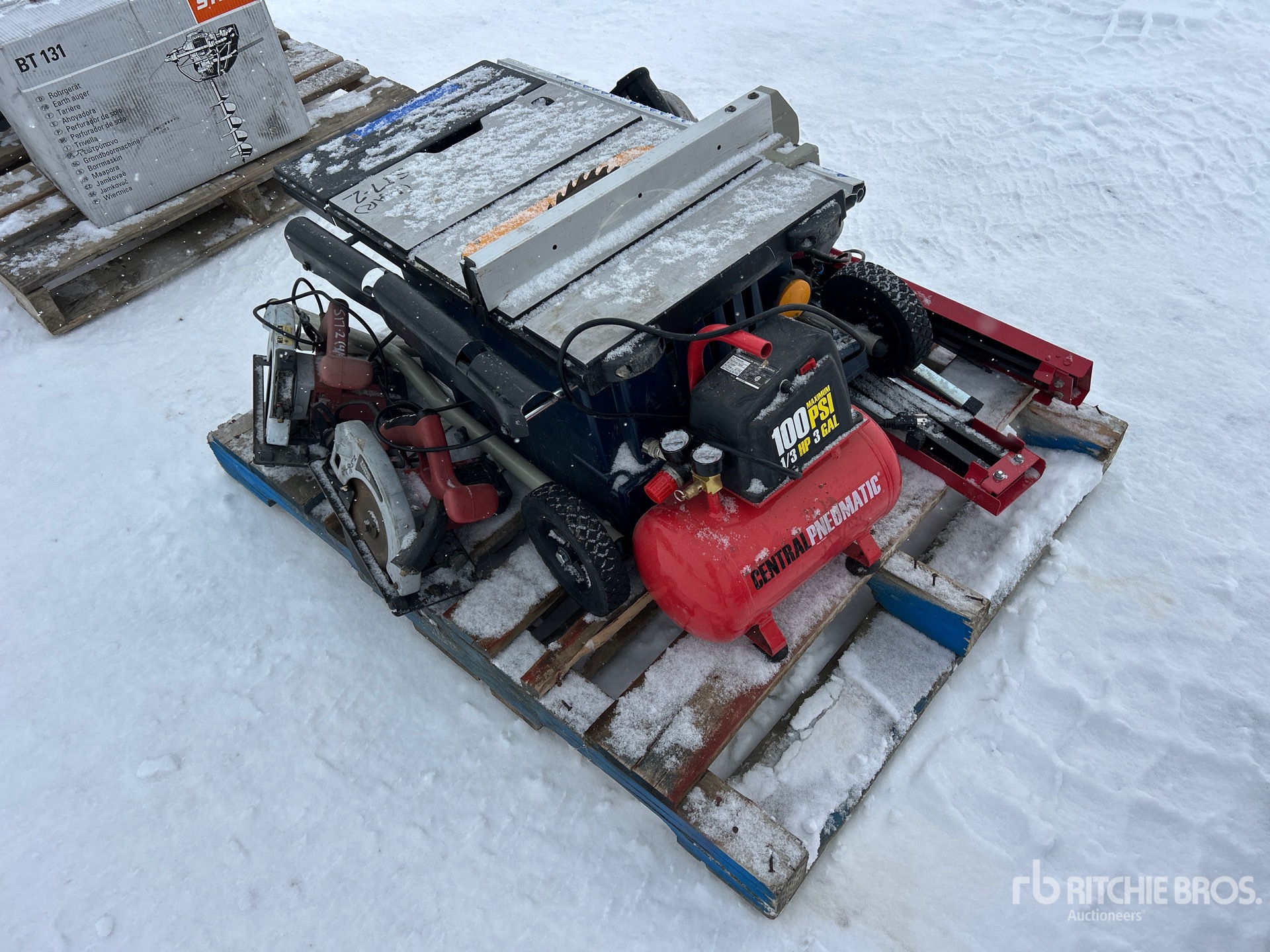 General Appearance with Picture, Left Rear Corner