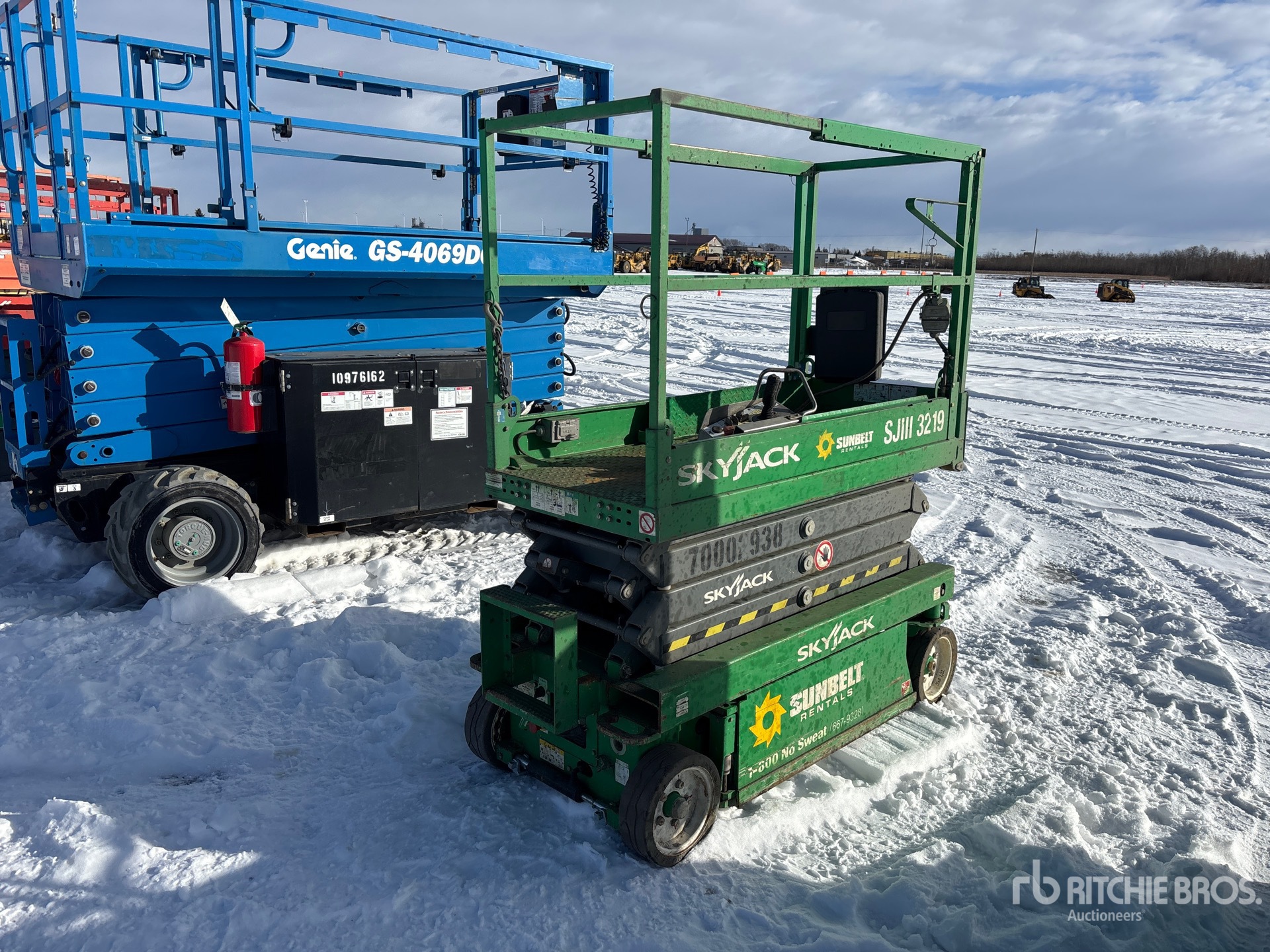 Aspect général with Image, coin arrière droit