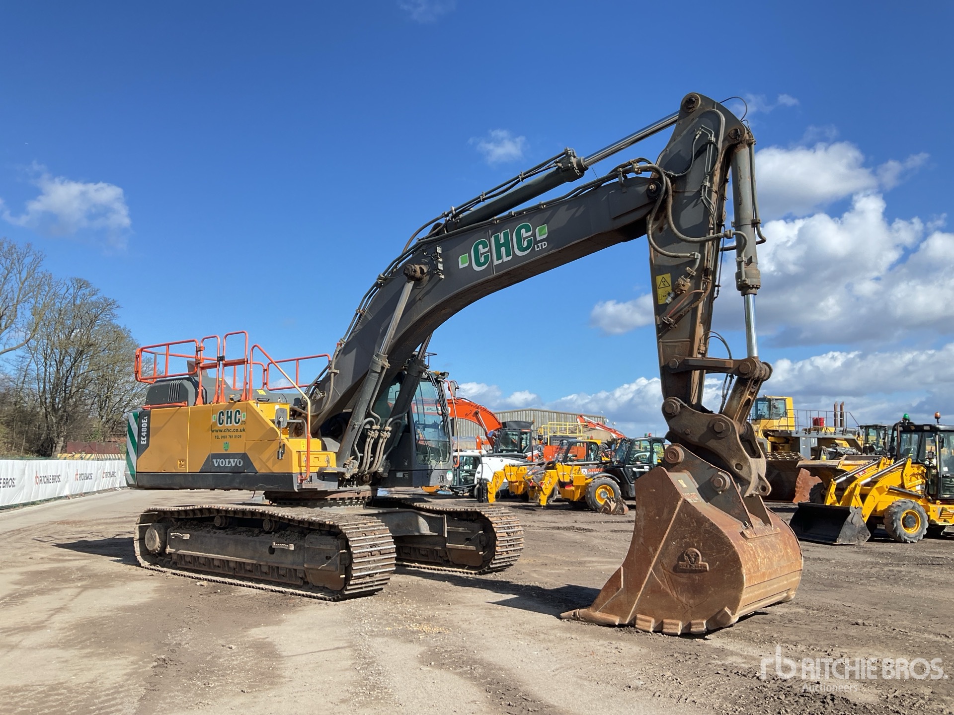 General Appearance with Bild, Ecke vorne rechts