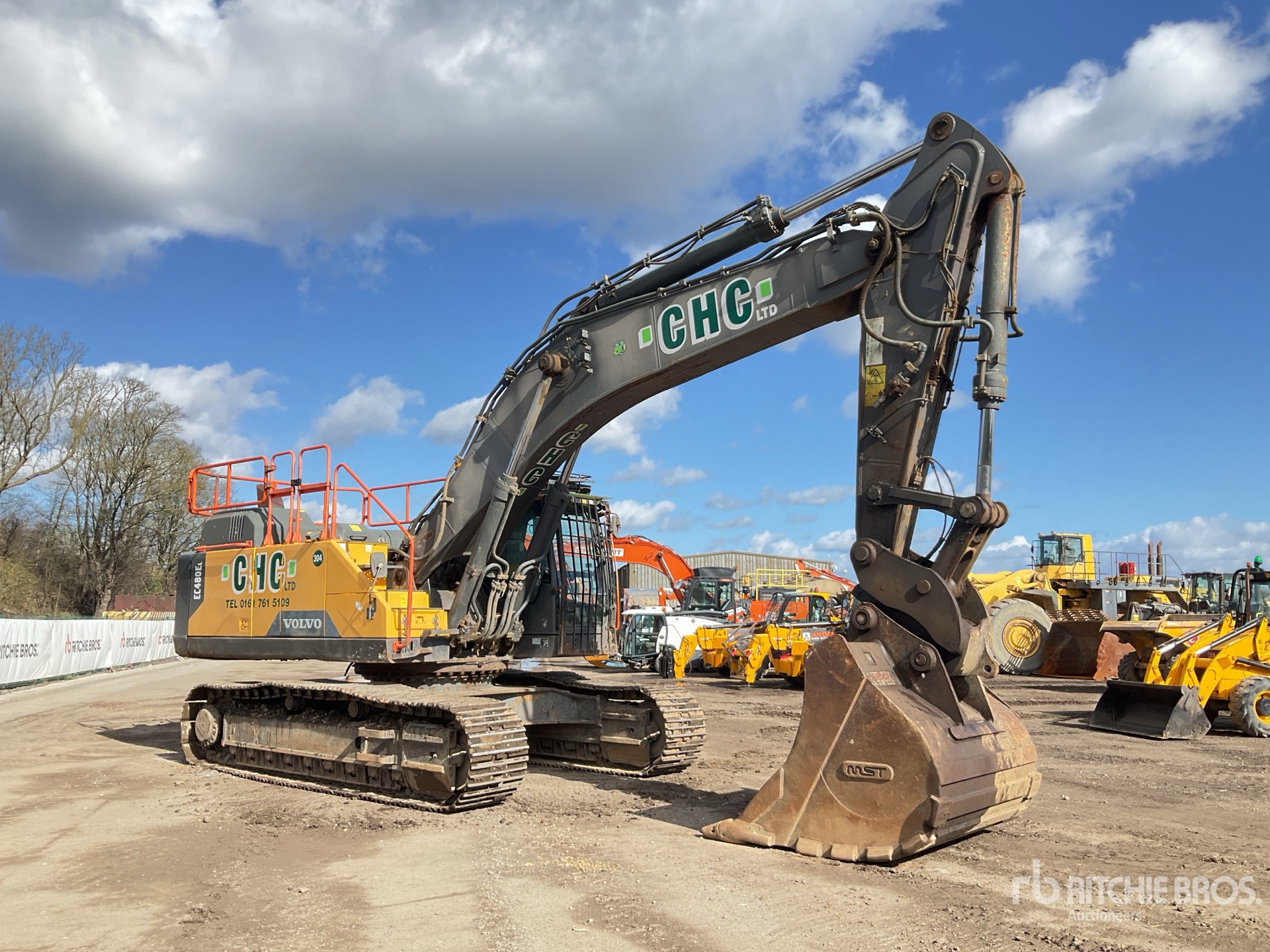 General Appearance with Bild, Ecke vorne rechts