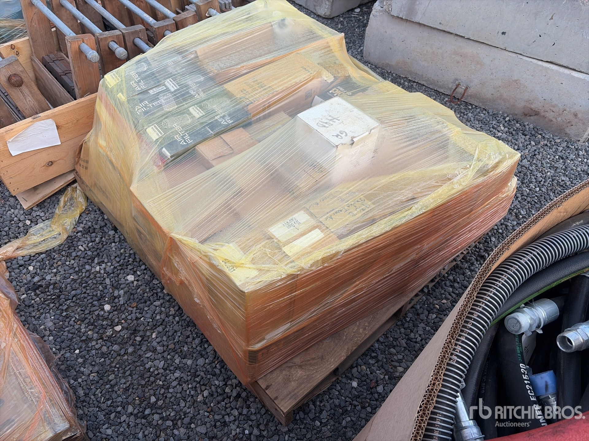 General Appearance with Foto, angolo anteriore sinistro